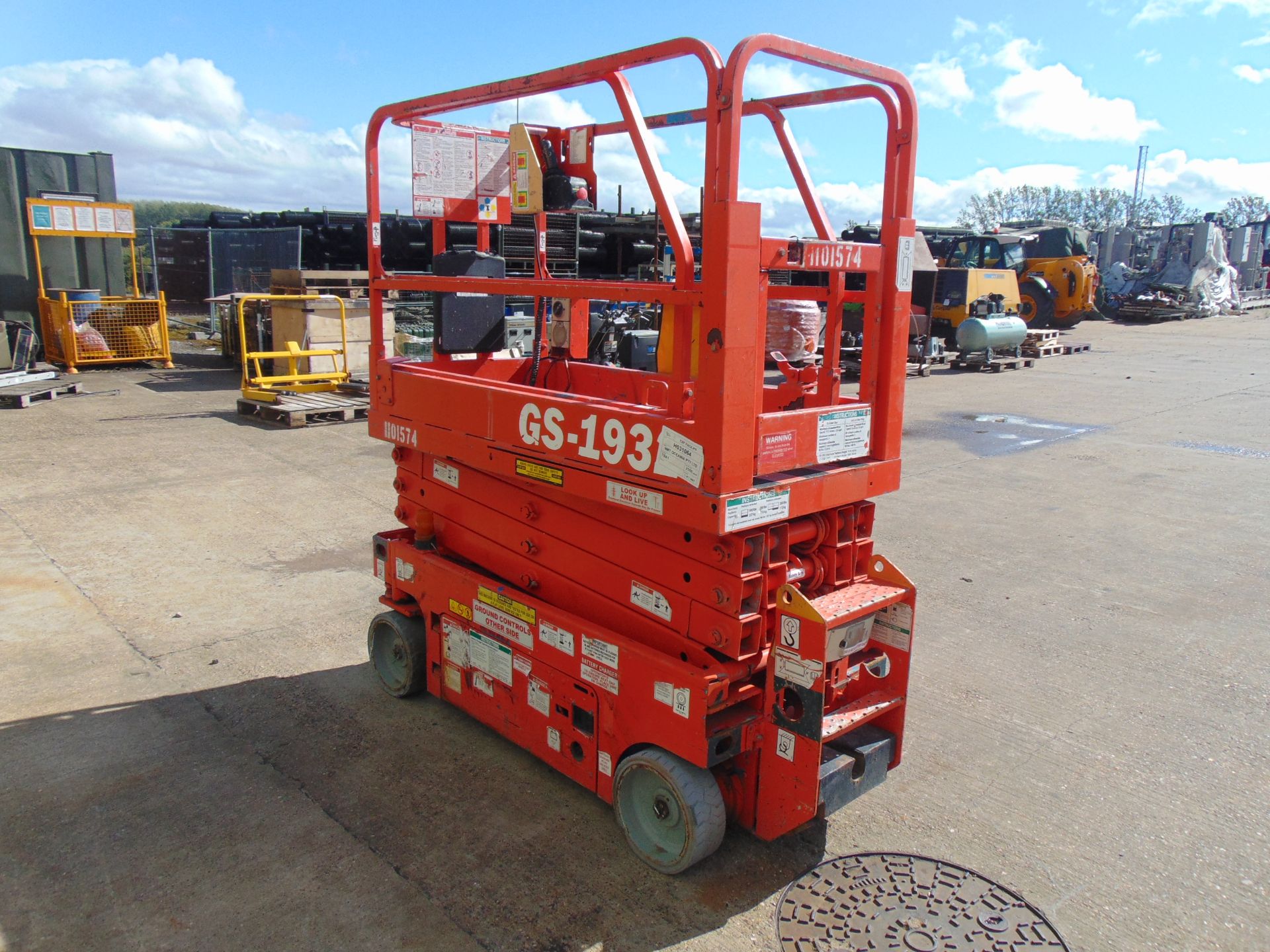 Genie GS1932 Scissor Lift / Cherry Picker / Access Platform - Image 5 of 18