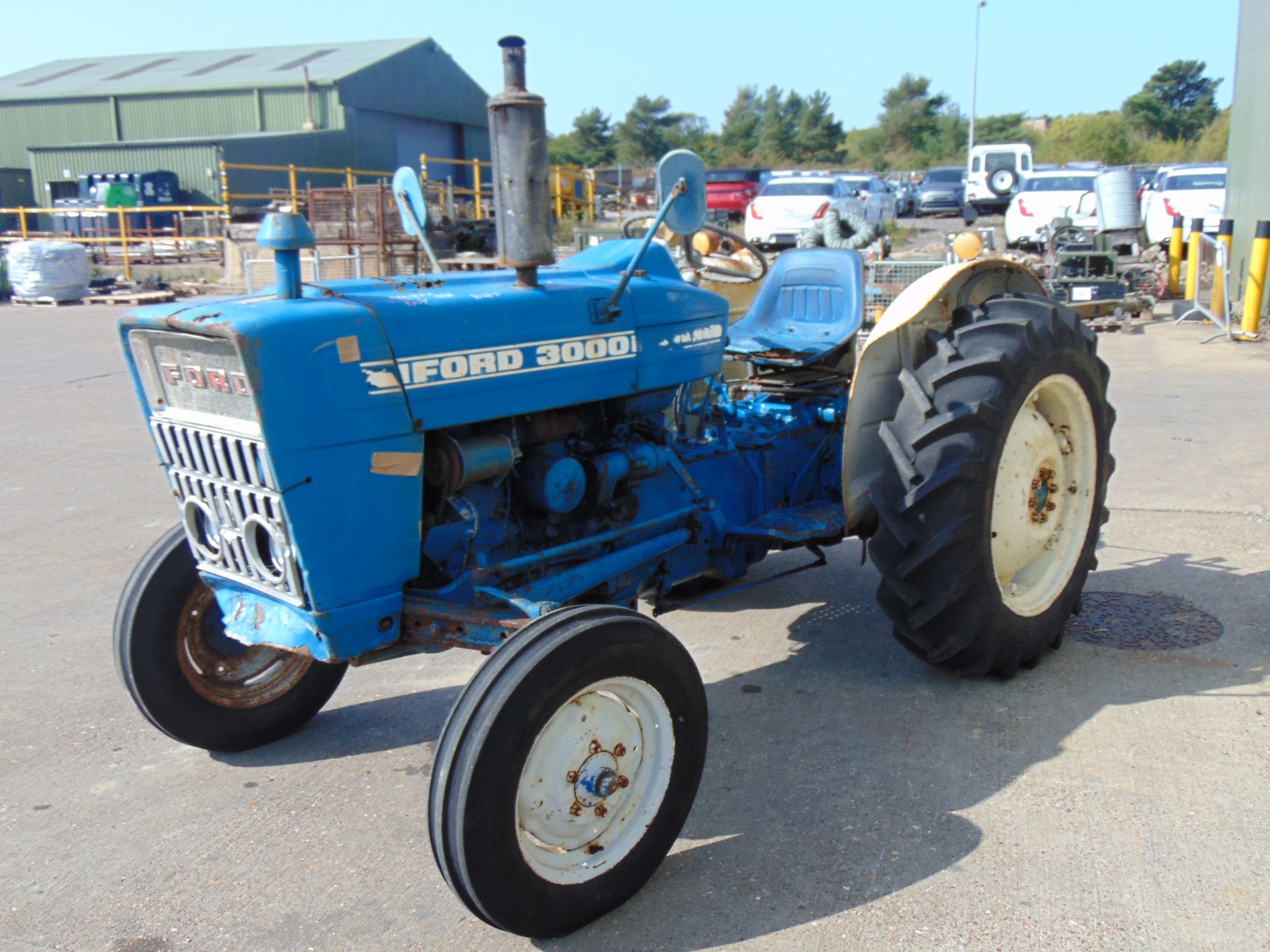 Ford 3000 2WD Tractor - Image 4 of 20