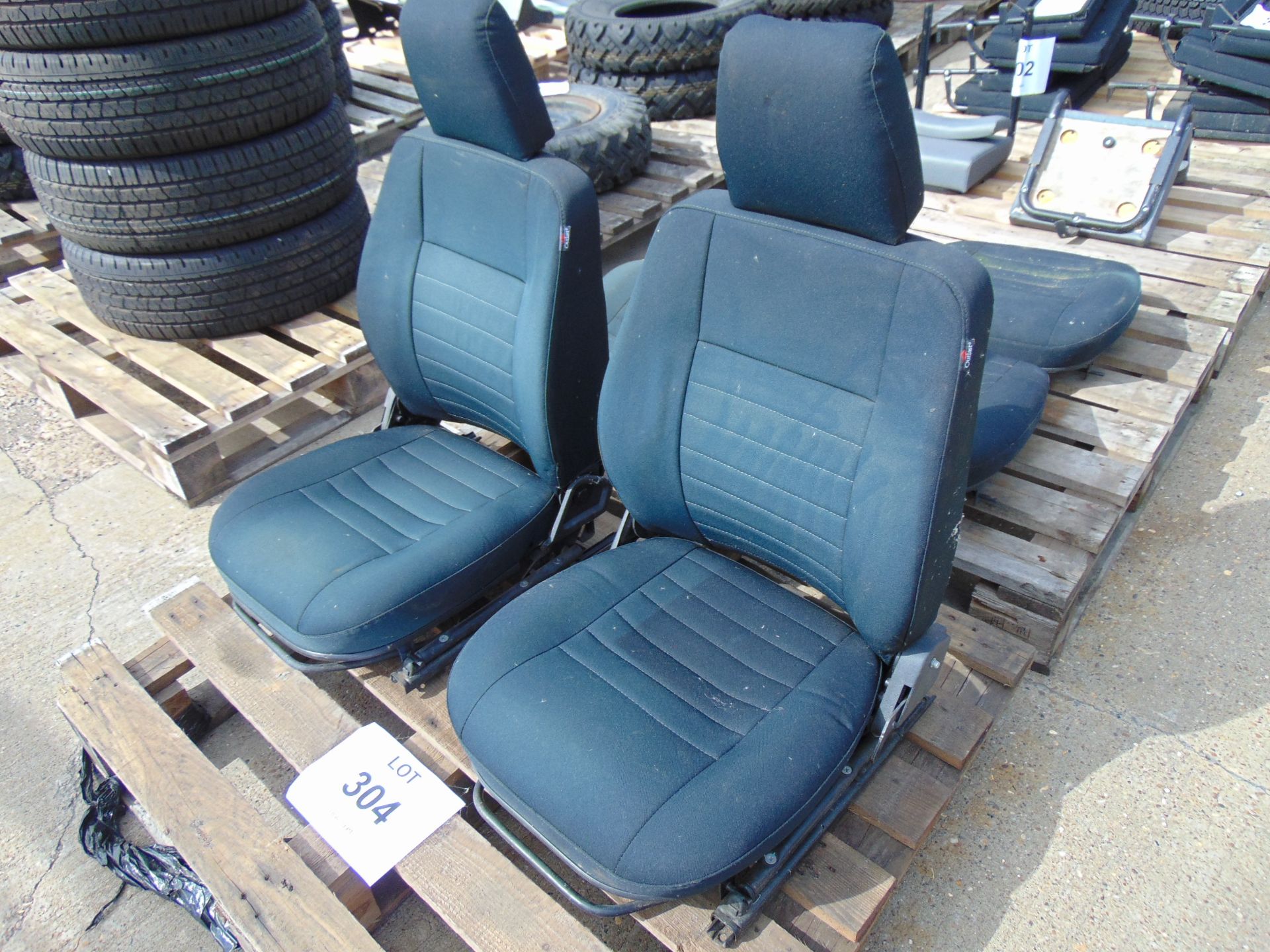 2 x Land Rover Exmoor Trim Complete Seat Assemblies - Image 2 of 4