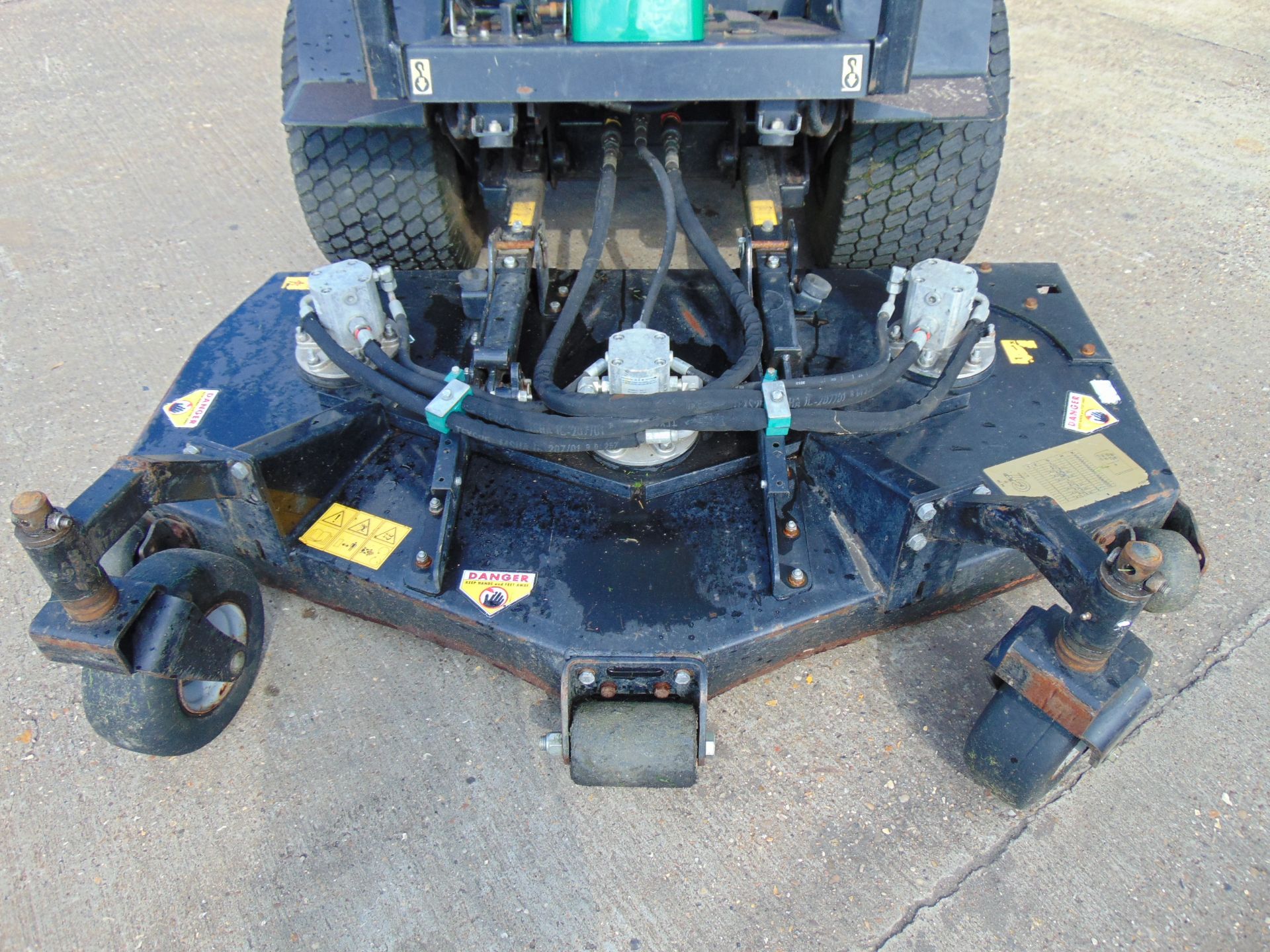 2012 Ransomes HR 3300T Outfront 3 Blade Hydraulic Rotary Mower. 4,560 hrs from UK Govt Contract. - Image 11 of 22