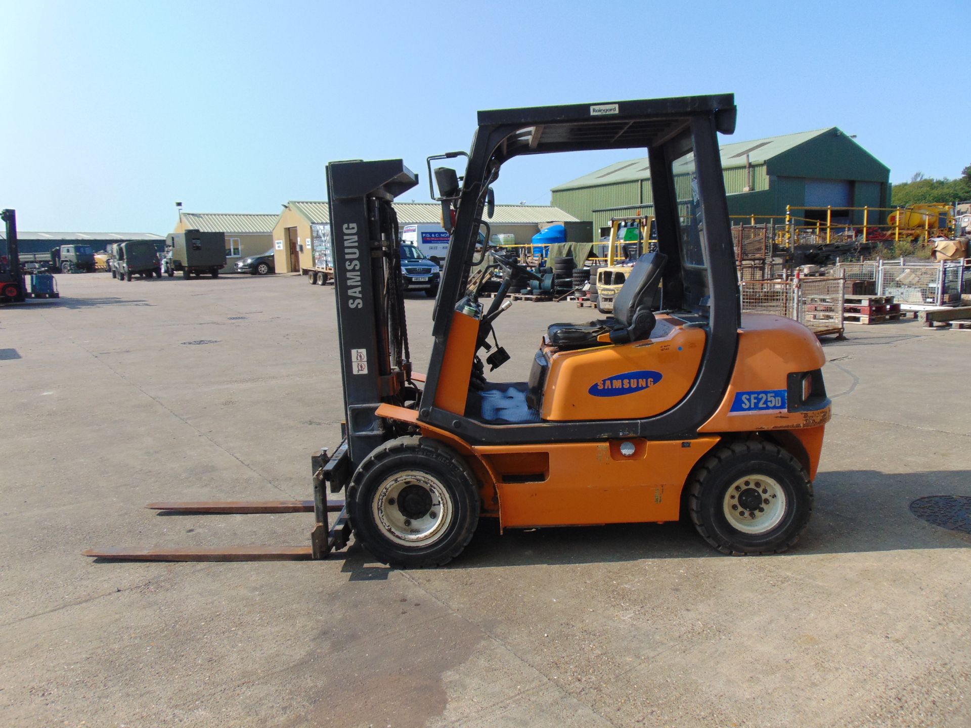 Samsung SF25D Diesel Counter Balance Forklift - Image 5 of 19