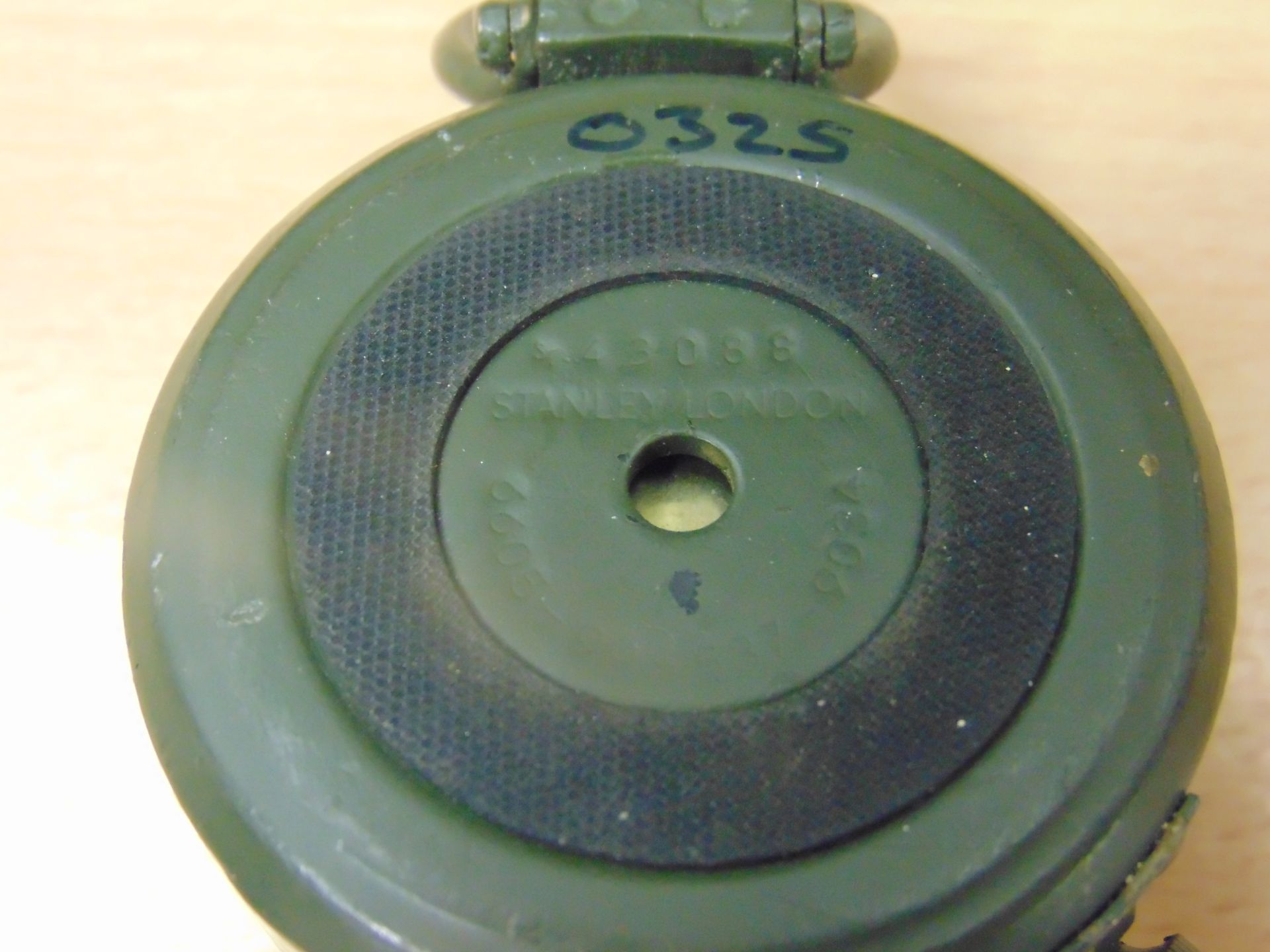 VERY NICE UNISSUED STANLEY PRISMATIC MARCHING COMPASS NATO MARKED - Image 7 of 7