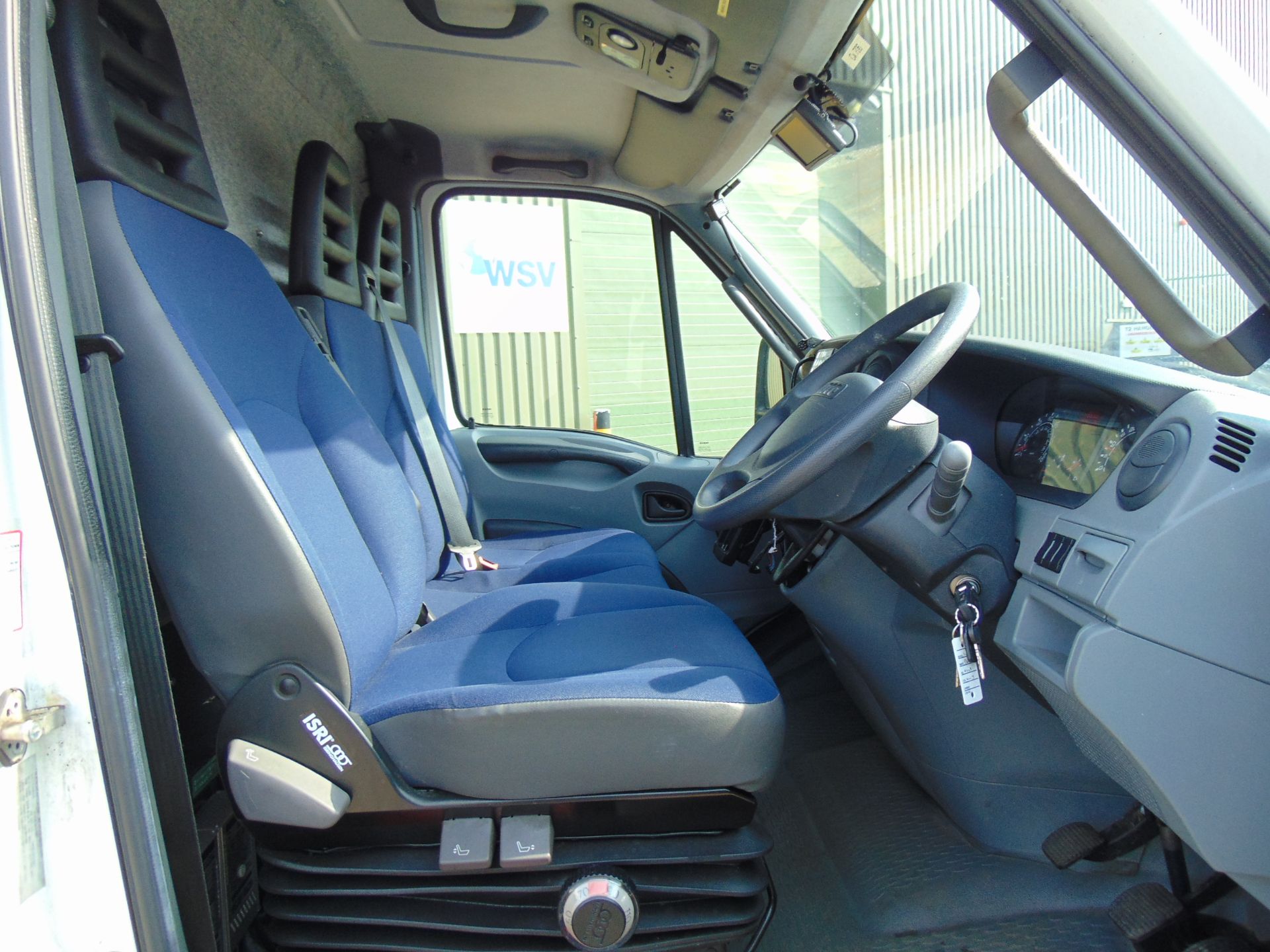 2008 Iveco Daily 65C18V 3.0 HPT Long Wheel Base High roof panel van ONLY 8,693 MILES! - Image 27 of 34