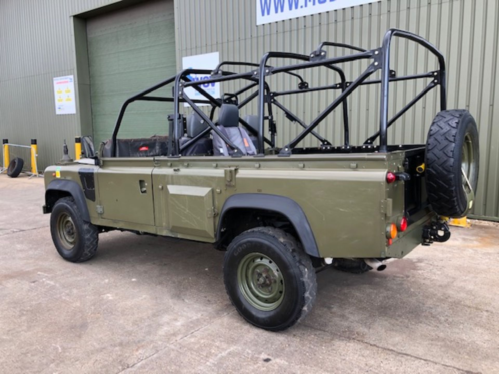 Land Rover Defender Wolf 110 Scout vehicle - Bild 5 aus 33