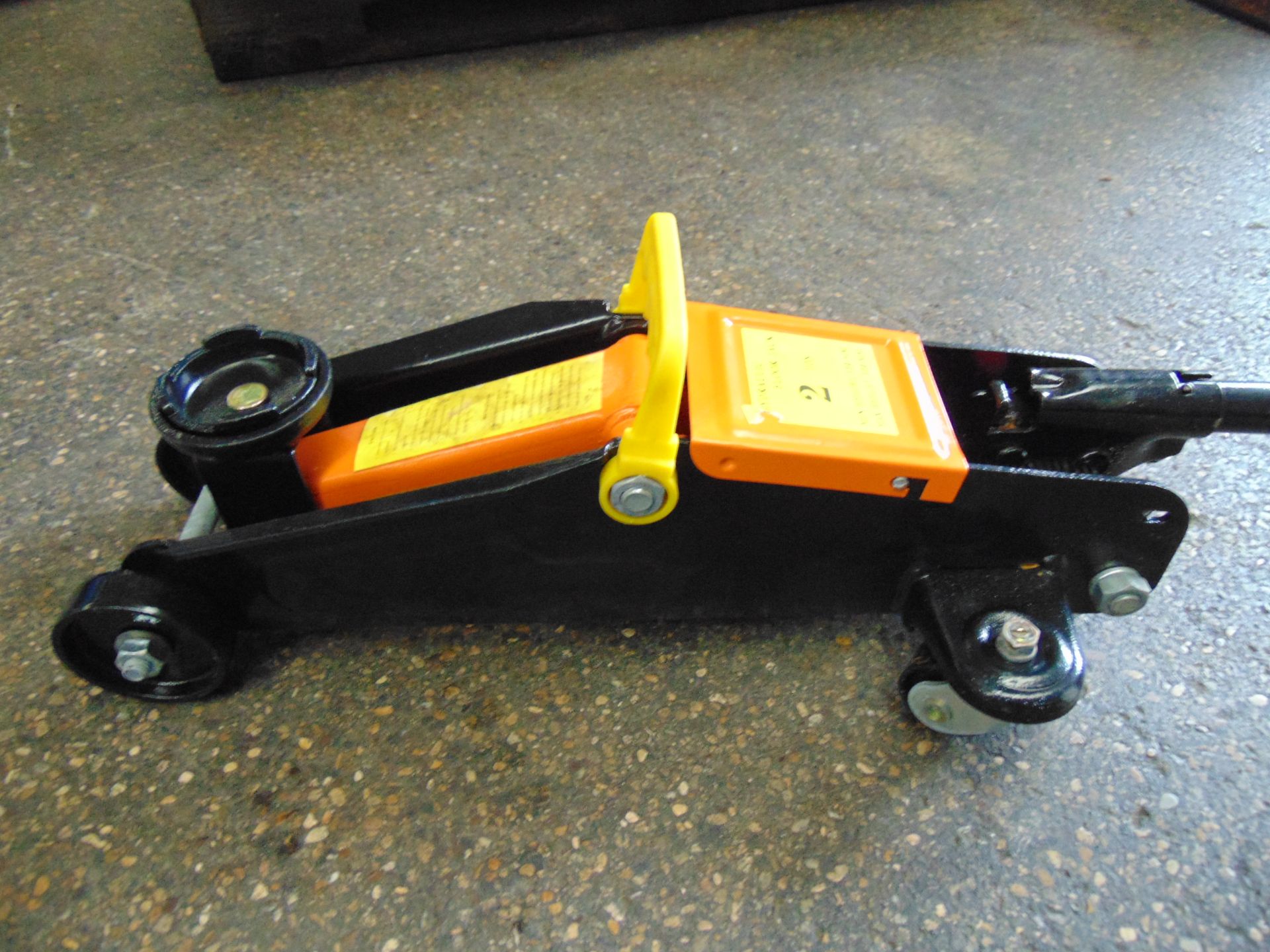 Unused 2 tonne hydraulic Trolley Jack - Bild 4 aus 8