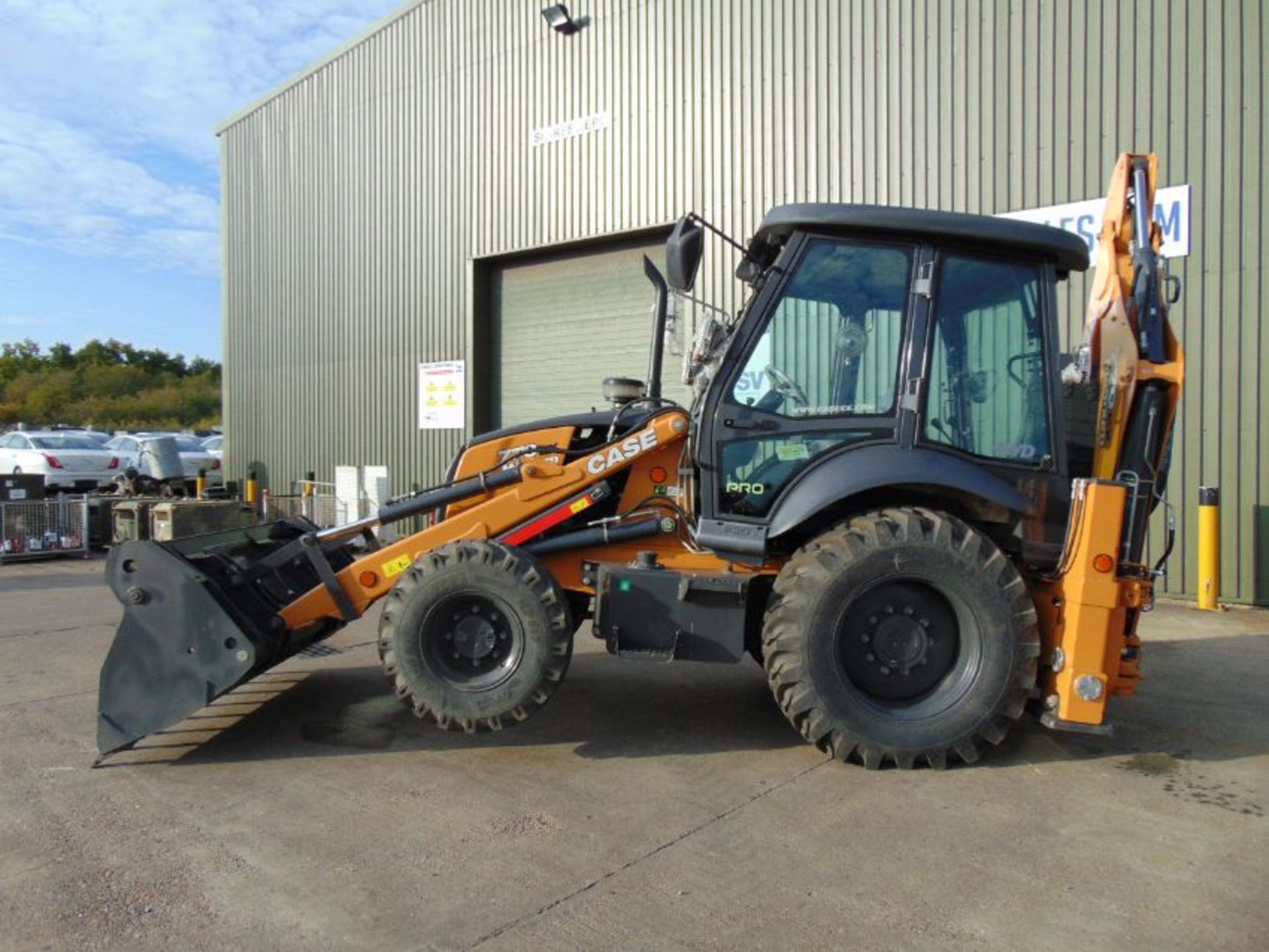 UNUSED Case 770 EX Magnum Backhoe Excavator - Image 15 of 36