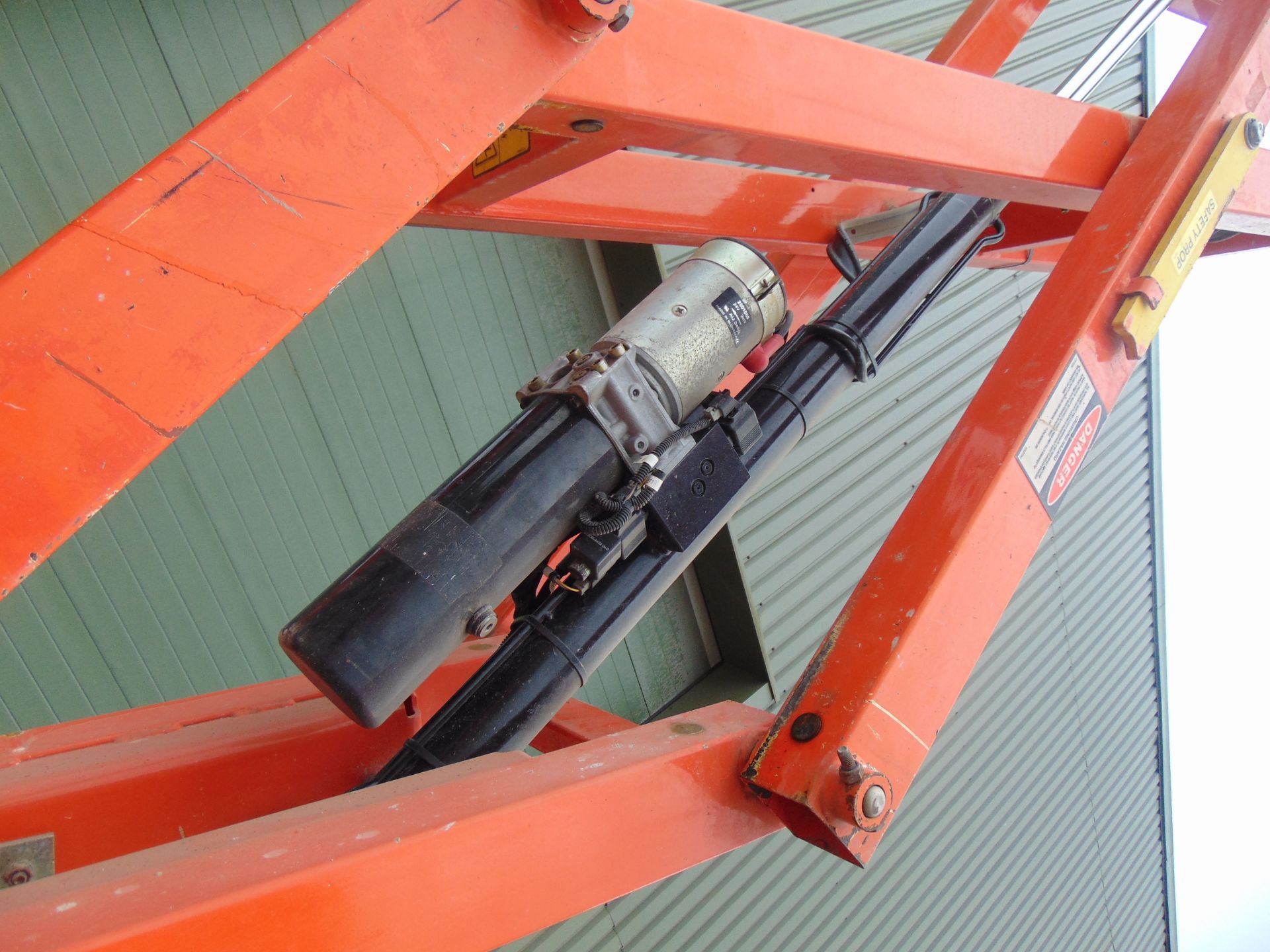 JLG 1930ES 7.62m Electric Scissor Lift Access Platform ONLY 290 Hours! - Image 4 of 21