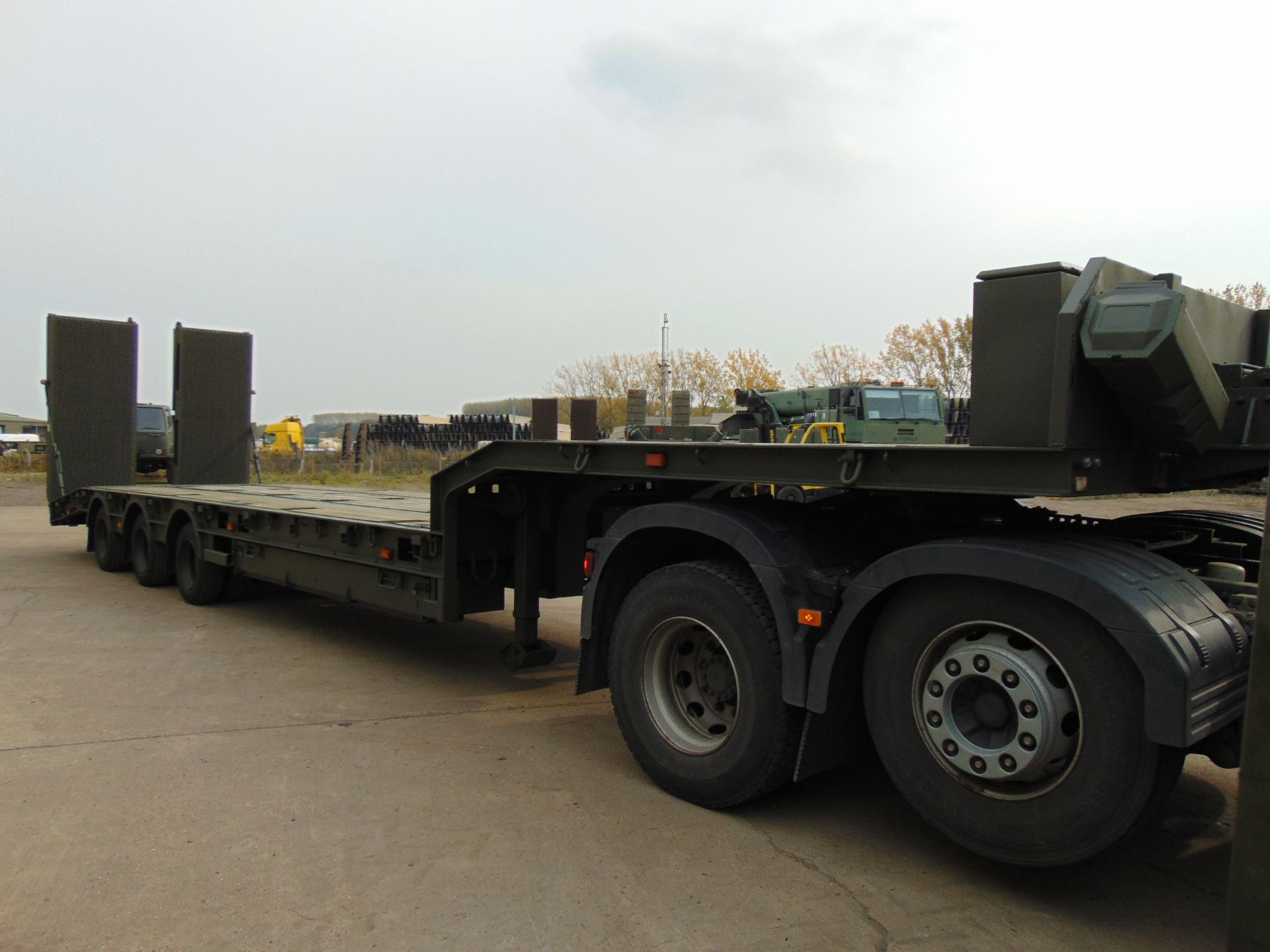 Ex Reserve King GTS38 Tri Axle Stepframe trailer - Image 20 of 41