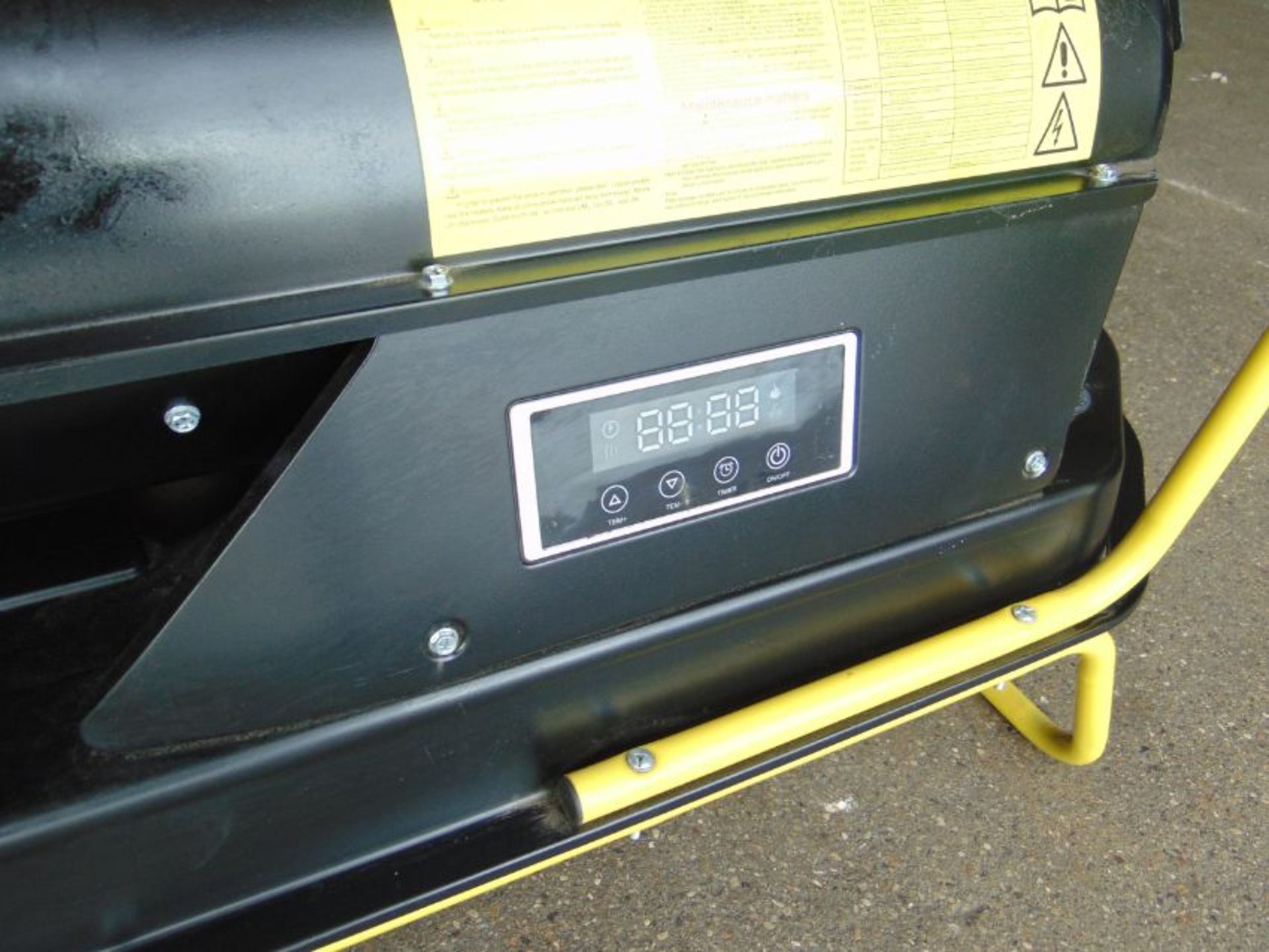 unissued Diesel/ Kerosene XDFT-30 30 KW workshop heater - Image 4 of 5