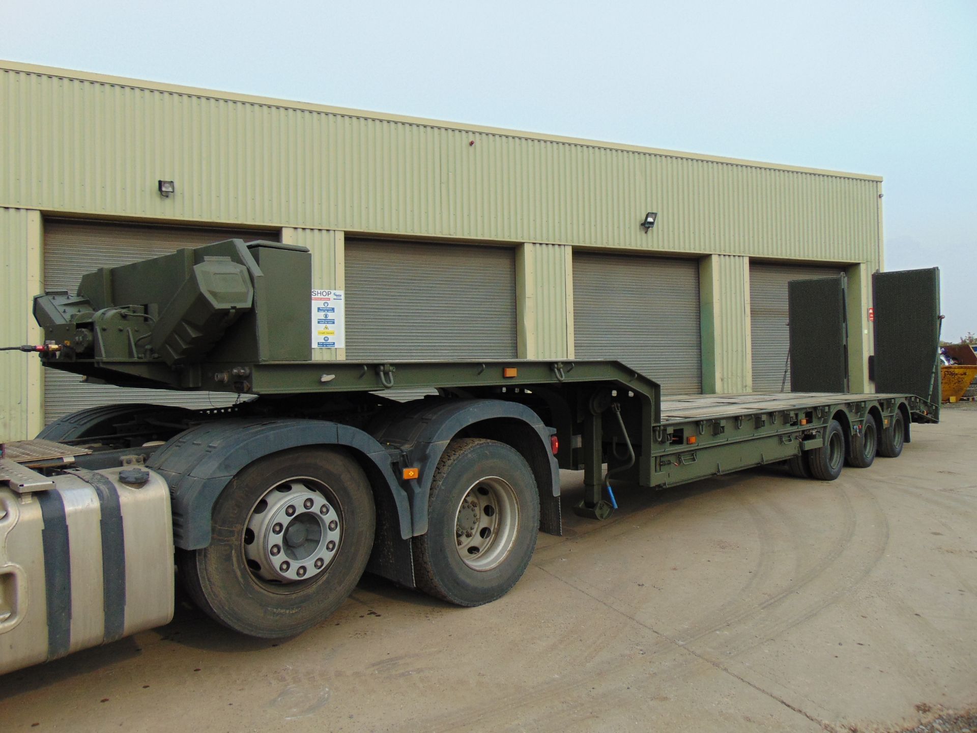 Ex Reserve King GTS38 Tri Axle Stepframe trailer - Image 31 of 41