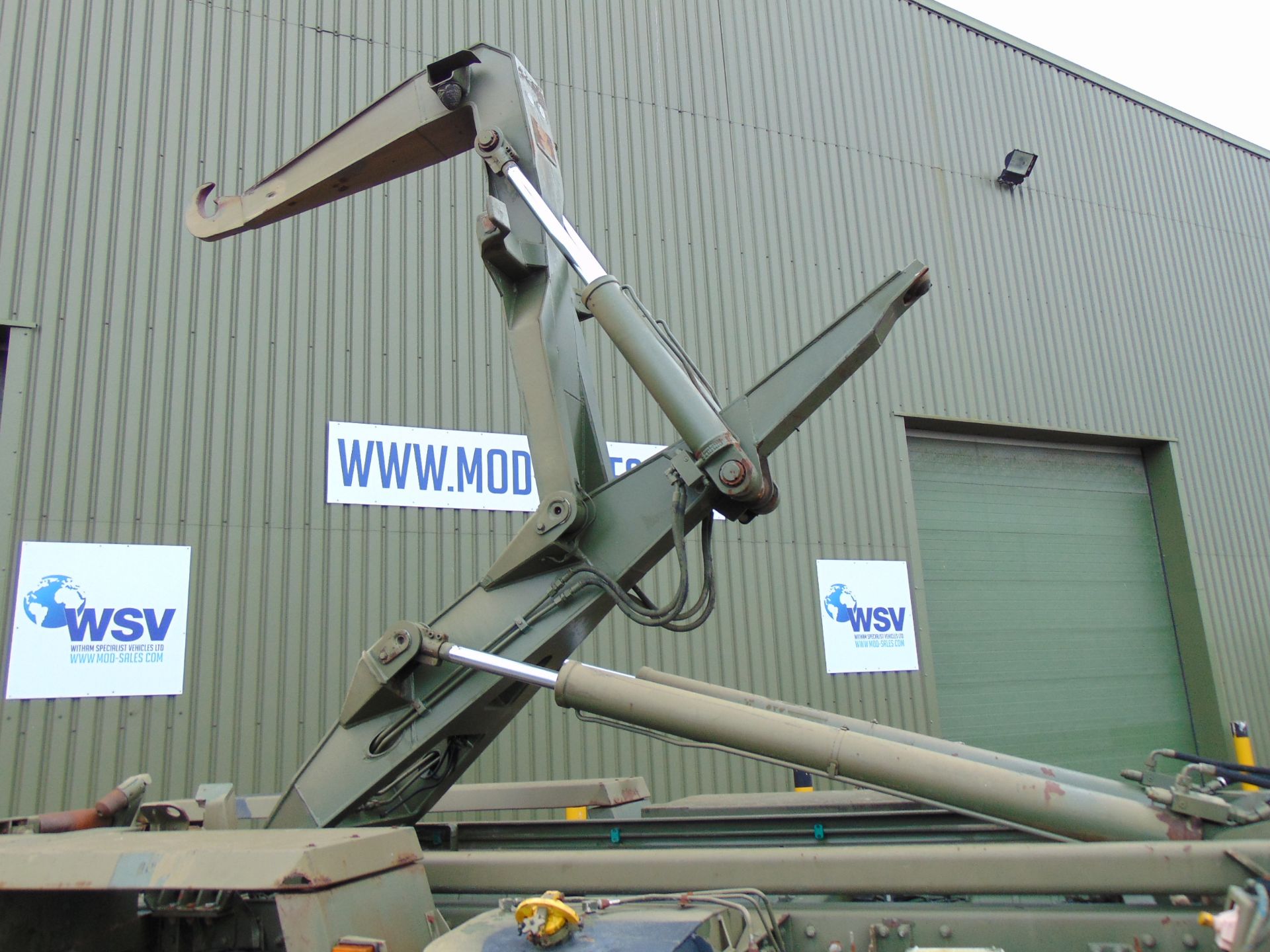 DAF 8x6 DROPS Multilift LHD Hook Loader - Image 10 of 31