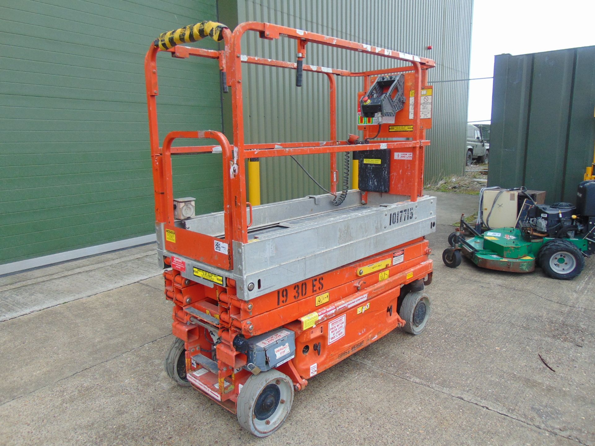 JLG 1930ES 7.62m Electric Scissor Lift Access Platform ONLY 290 Hours! - Image 14 of 21