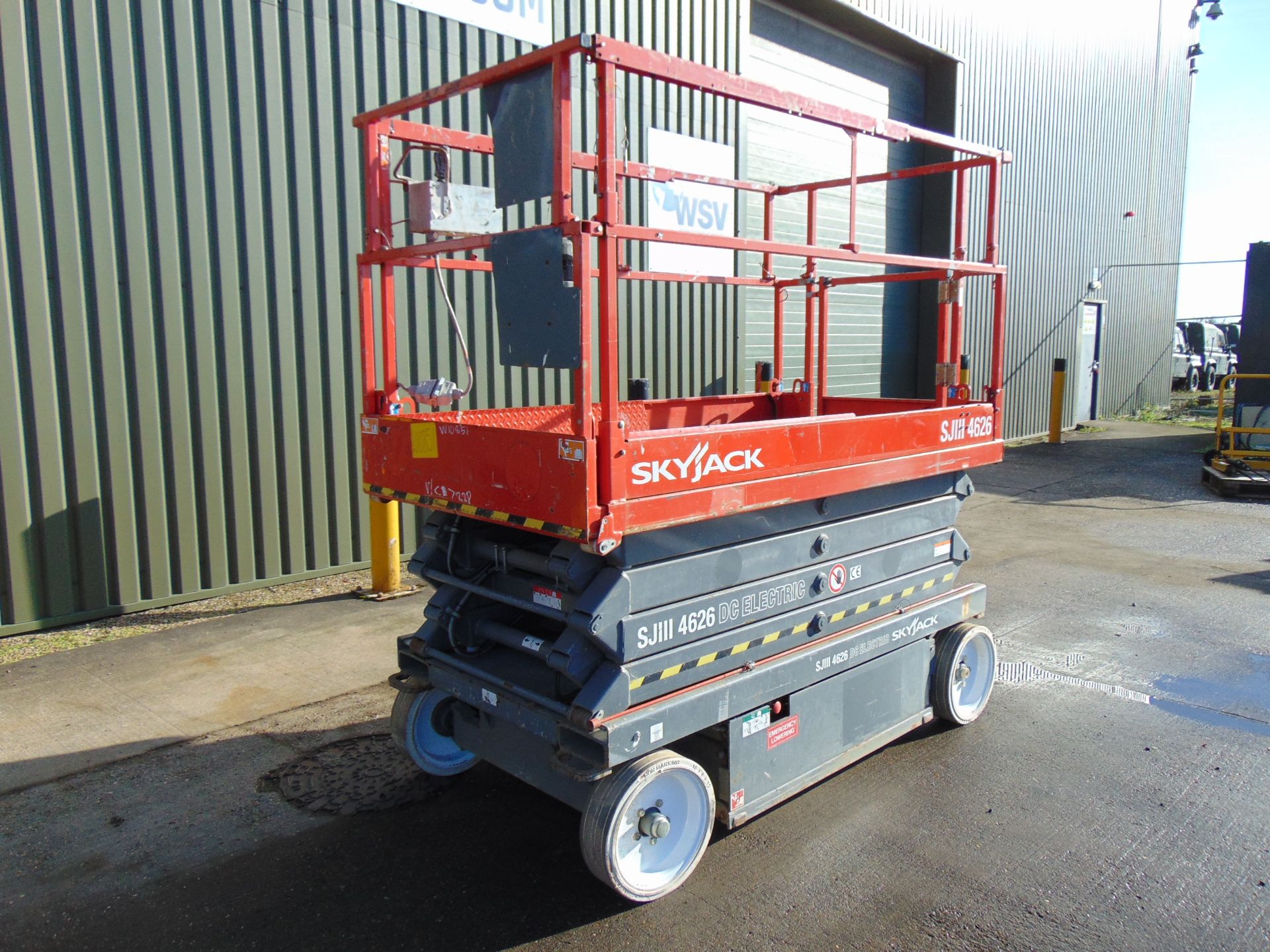 SkyJack SJ1114626 Electric Scissor Lift ONLY 108 Hours! - Image 2 of 23