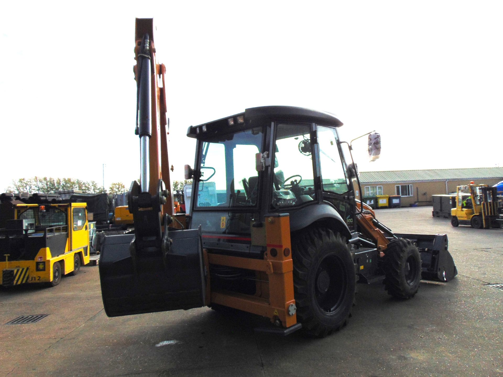 UNUSED Case 770 EX Magnum Backhoe Excavator with 4 in 1 bucket Etc. - Image 5 of 36