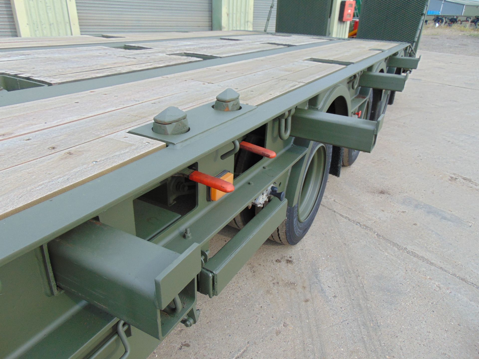 Ex Reserve King GTS38 Tri Axle Stepframe trailer - Image 23 of 41