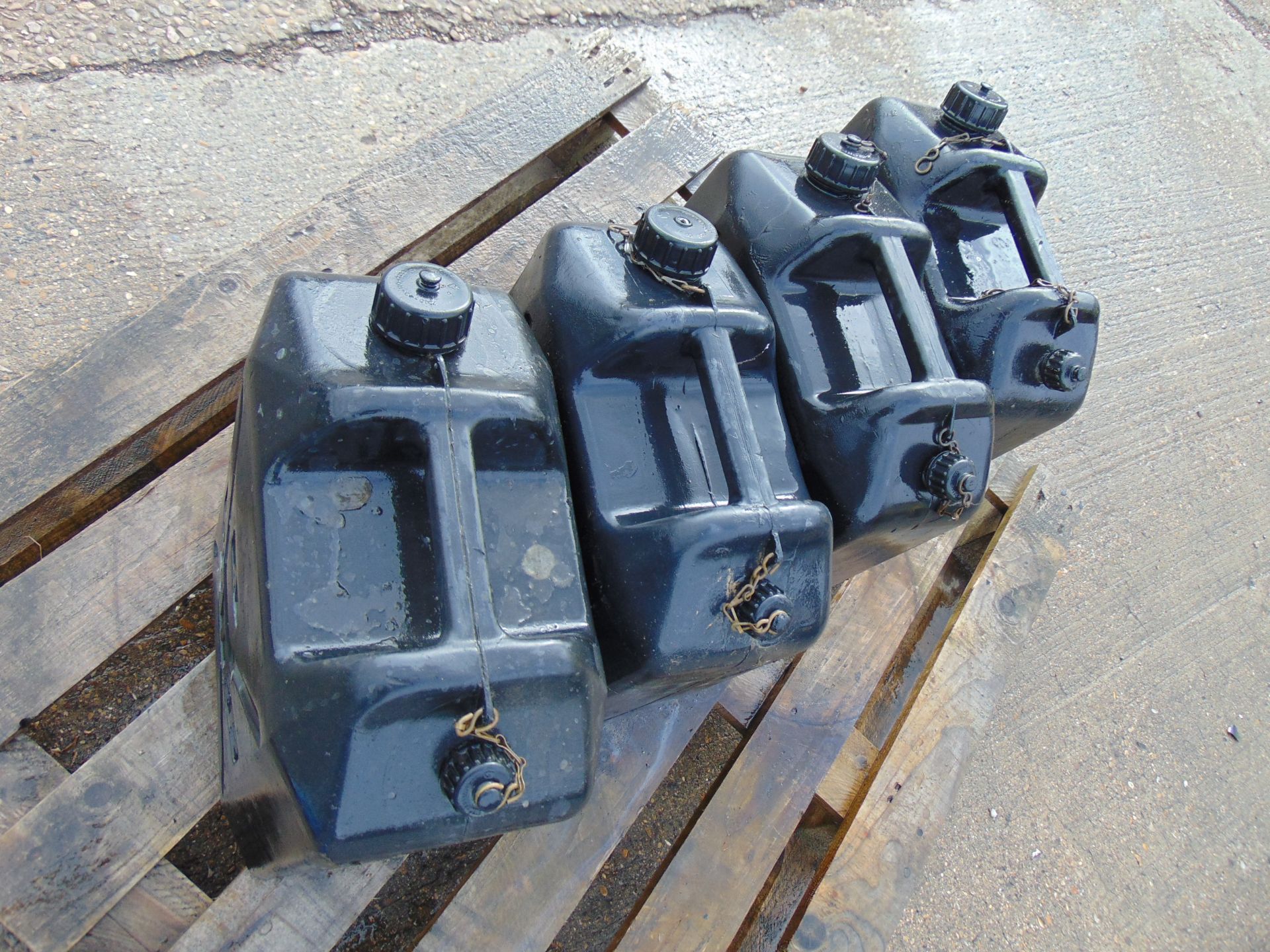 4 x Standard Nato 5 gall Water Jerry Cans as shown - Image 2 of 3