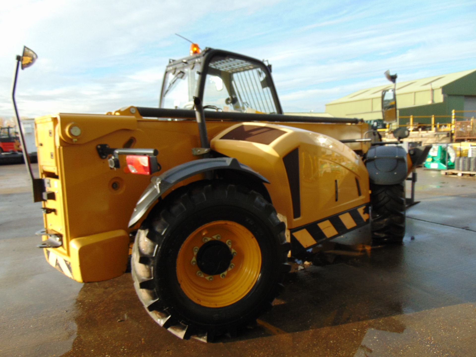 2014 Caterpillar TH414C GC 3.6 ton Telehandler ONLY 1,088 Hours! - Image 15 of 33