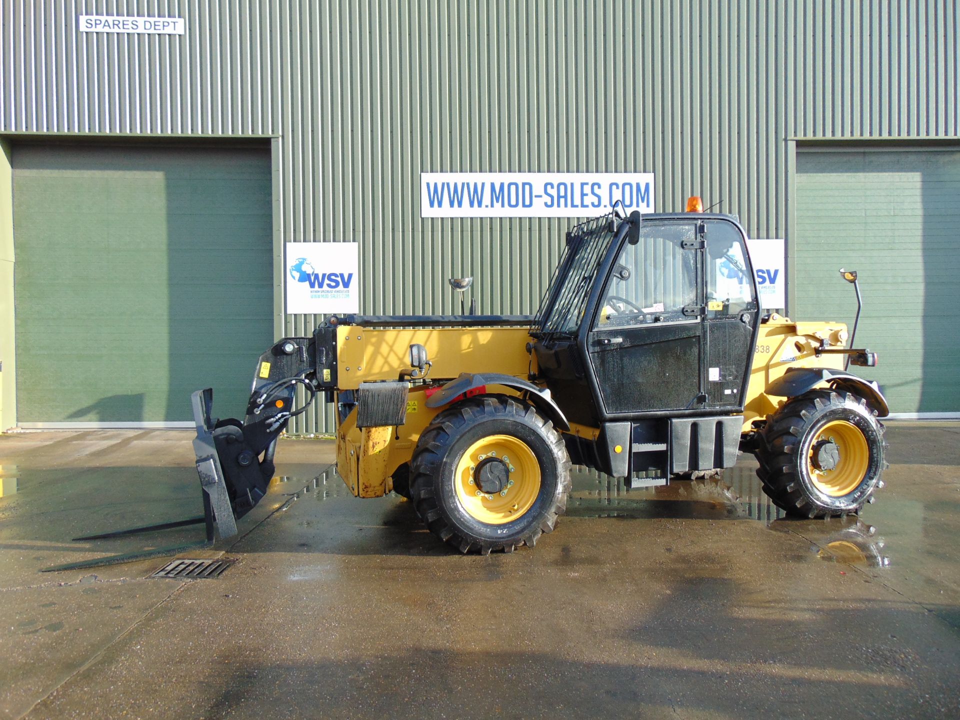 2014 Caterpillar TH414C GC 3.6 ton Telehandler ONLY 1,088 Hours! - Image 7 of 33