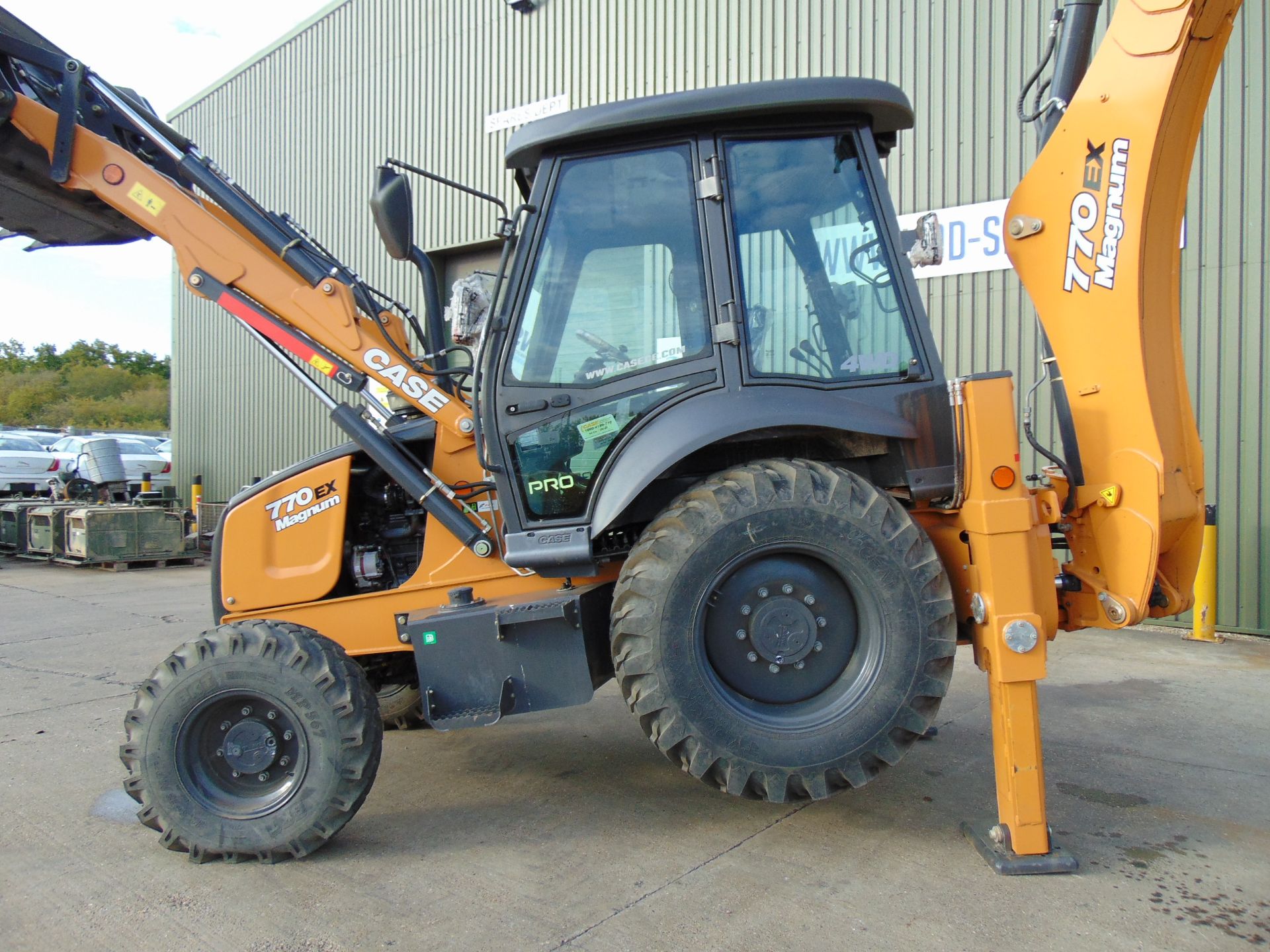 UNUSED Case 770 EX Magnum Backhoe Excavator with 4 in 1 bucket Etc. - Image 12 of 36