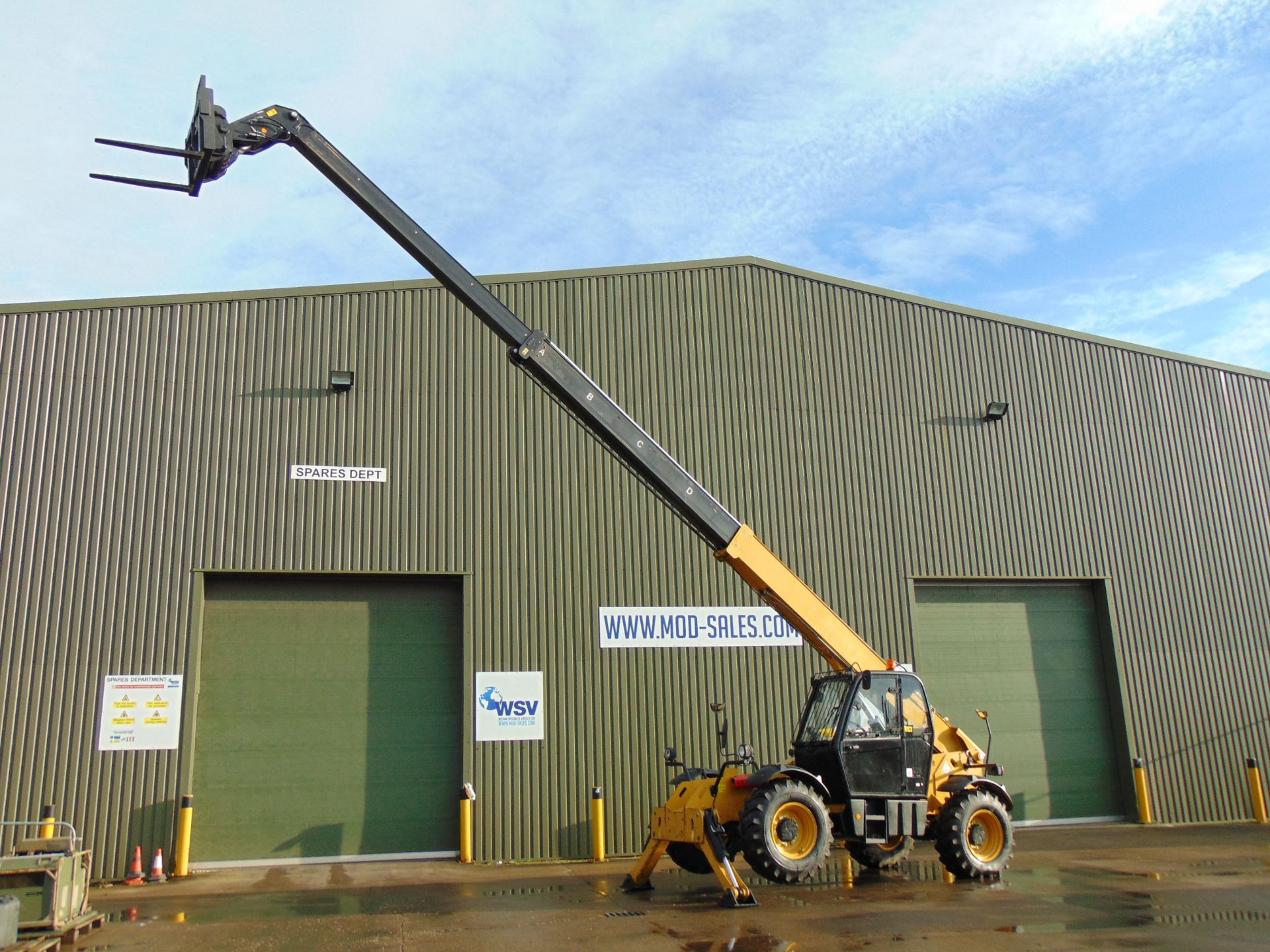 2014 Caterpillar TH414C GC 3.6 ton Telehandler ONLY 1,088 Hours! - Image 3 of 33