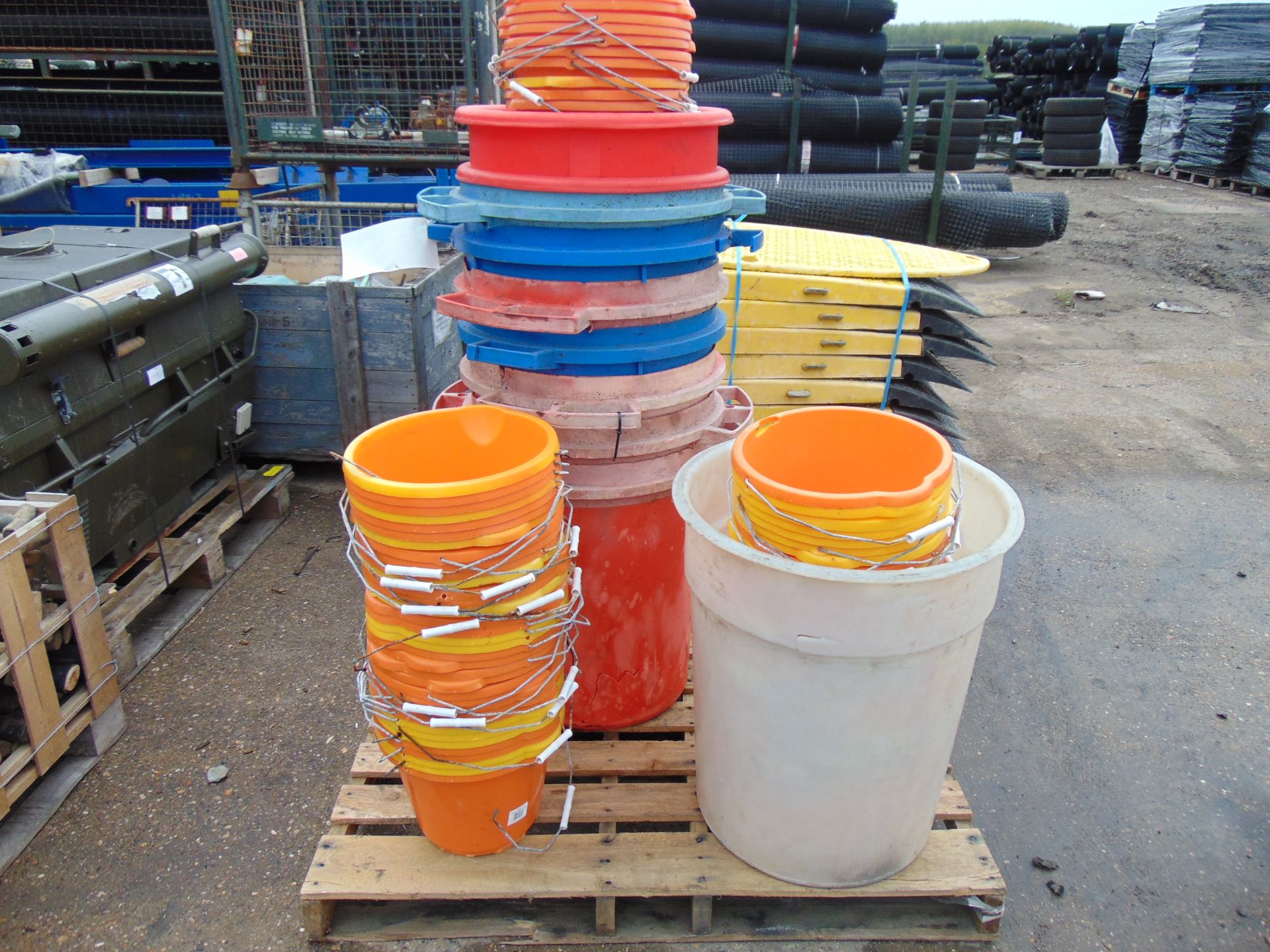 100 + Mixed Size Buckets