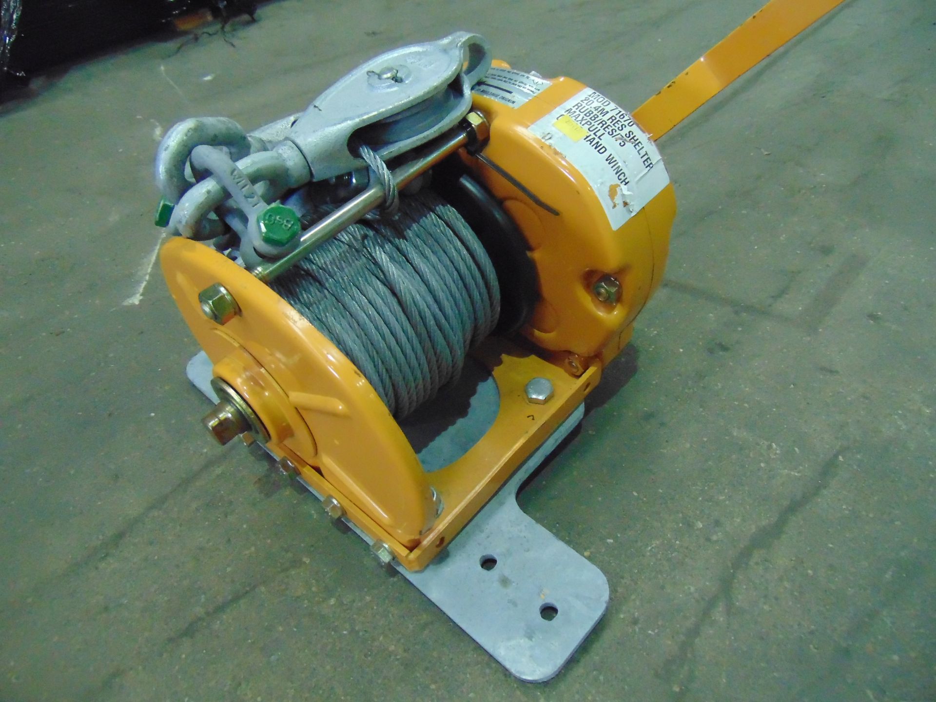 Maxpull GM 20 Handwinch c/w Wire Rope, Pulleys, D Shackles & Handle