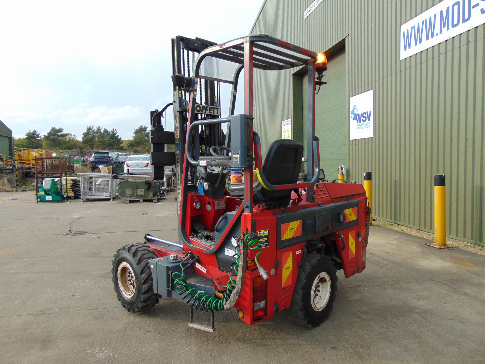 2003 Moffett Mounty M2003 Truck Mounted Forklift ONLY 871 Hours! - Image 4 of 25