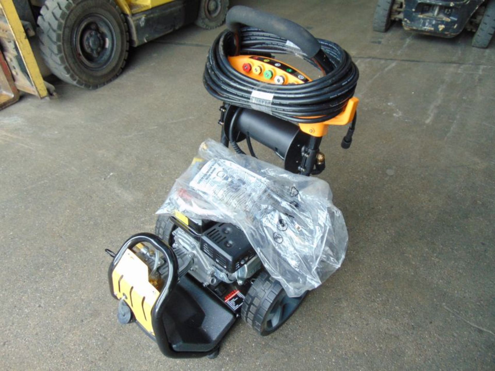 UNISSUED LB-180G Mobile Petrol Pressure Washer - Image 3 of 10