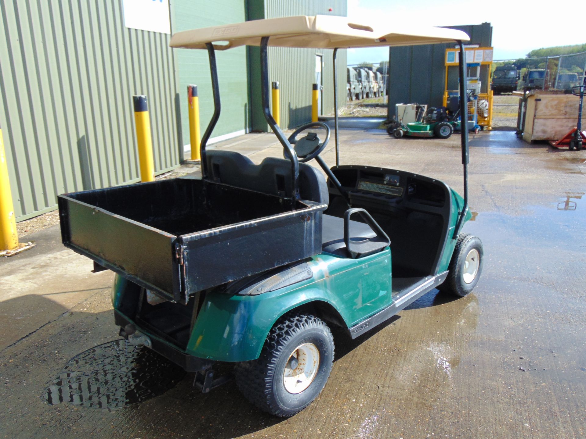 E-Z-GO Estate Vehicle c/w Rear Cargo Body ONLY 1,025 HOURS! - Image 7 of 21