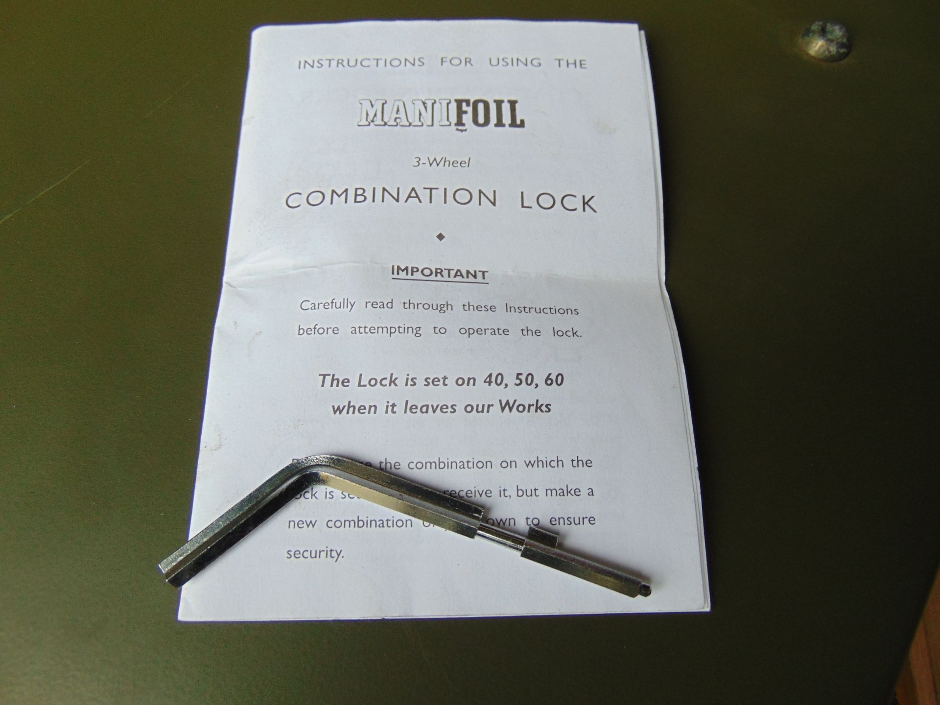 UNISSUED Chubb Manifoil Combination Lock Safe Box - Image 5 of 5