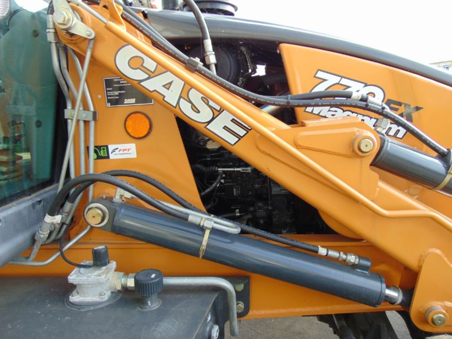 UNUSED Case 770 EX Magnum Backhoe Excavator - Image 19 of 36