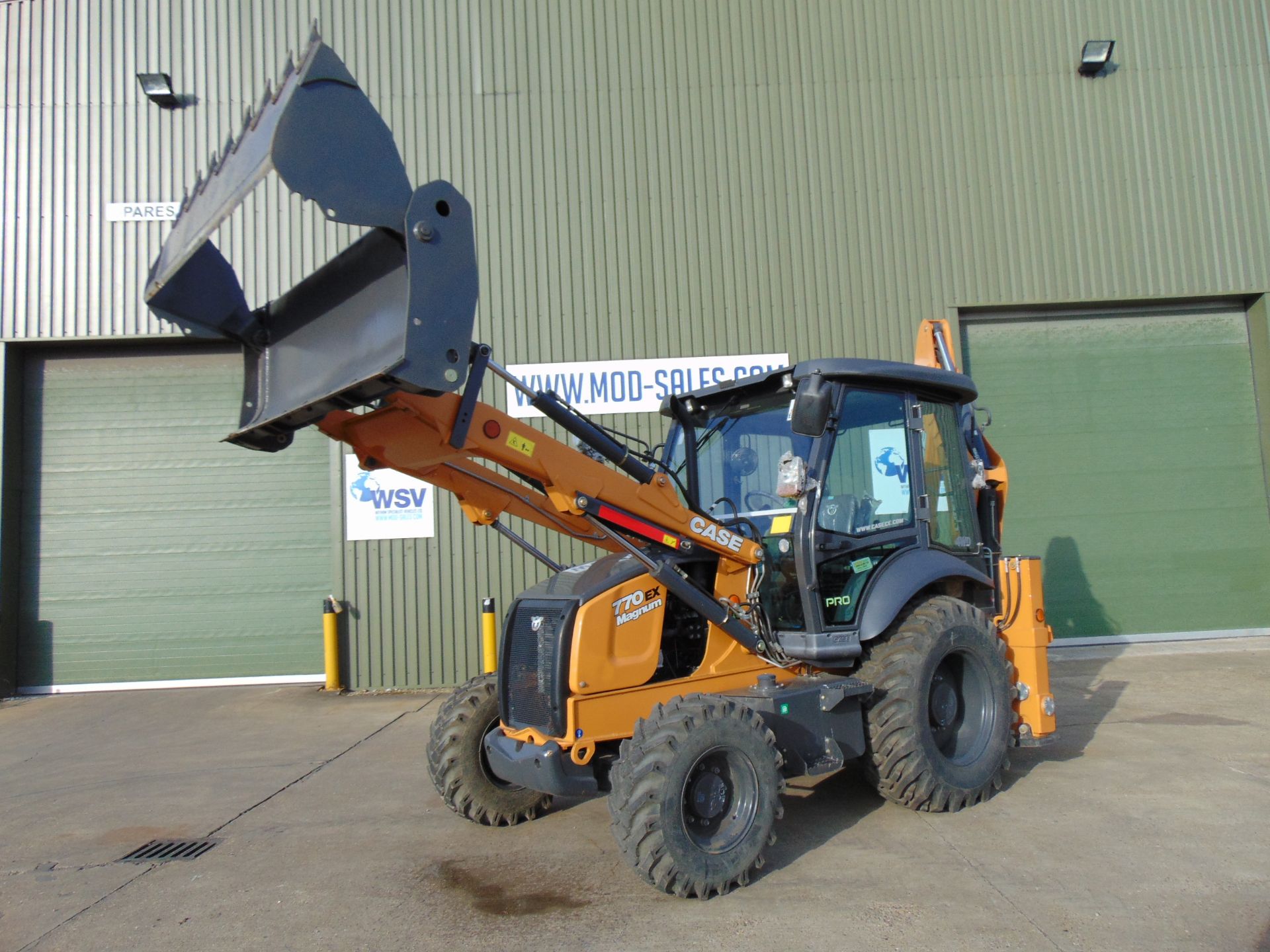 UNUSED Case 770 EX Magnum Backhoe Excavator with 4 in 1 bucket Etc. - Image 13 of 36