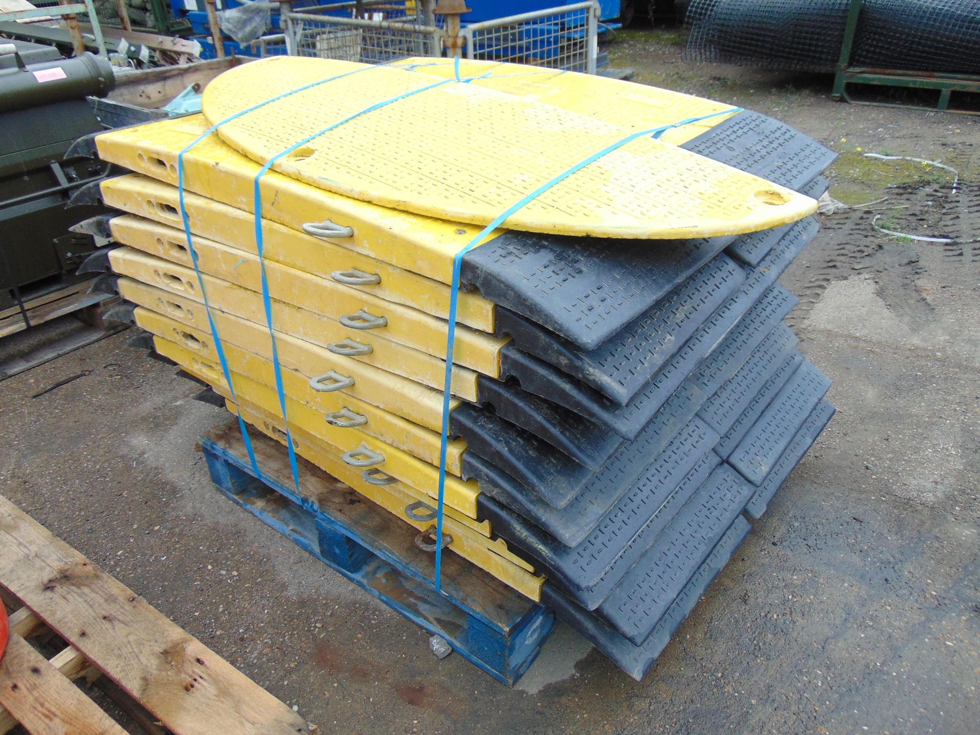 20 x Heavy Duty Oxford Plastics LowPro 15/05 Road Plates for 700mm Trenches - Image 2 of 6
