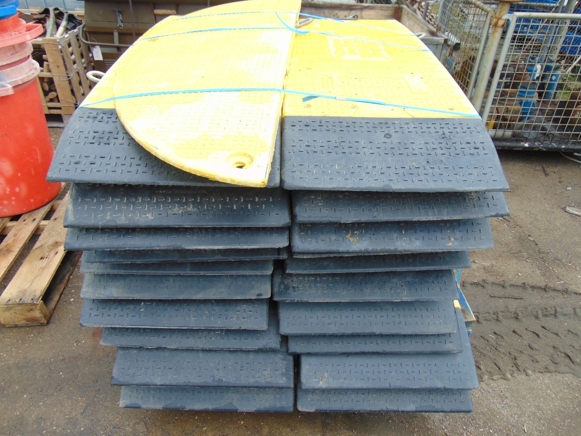 20 x Heavy Duty Oxford Plastics LowPro 15/05 Road Plates for 700mm Trenches - Image 3 of 6
