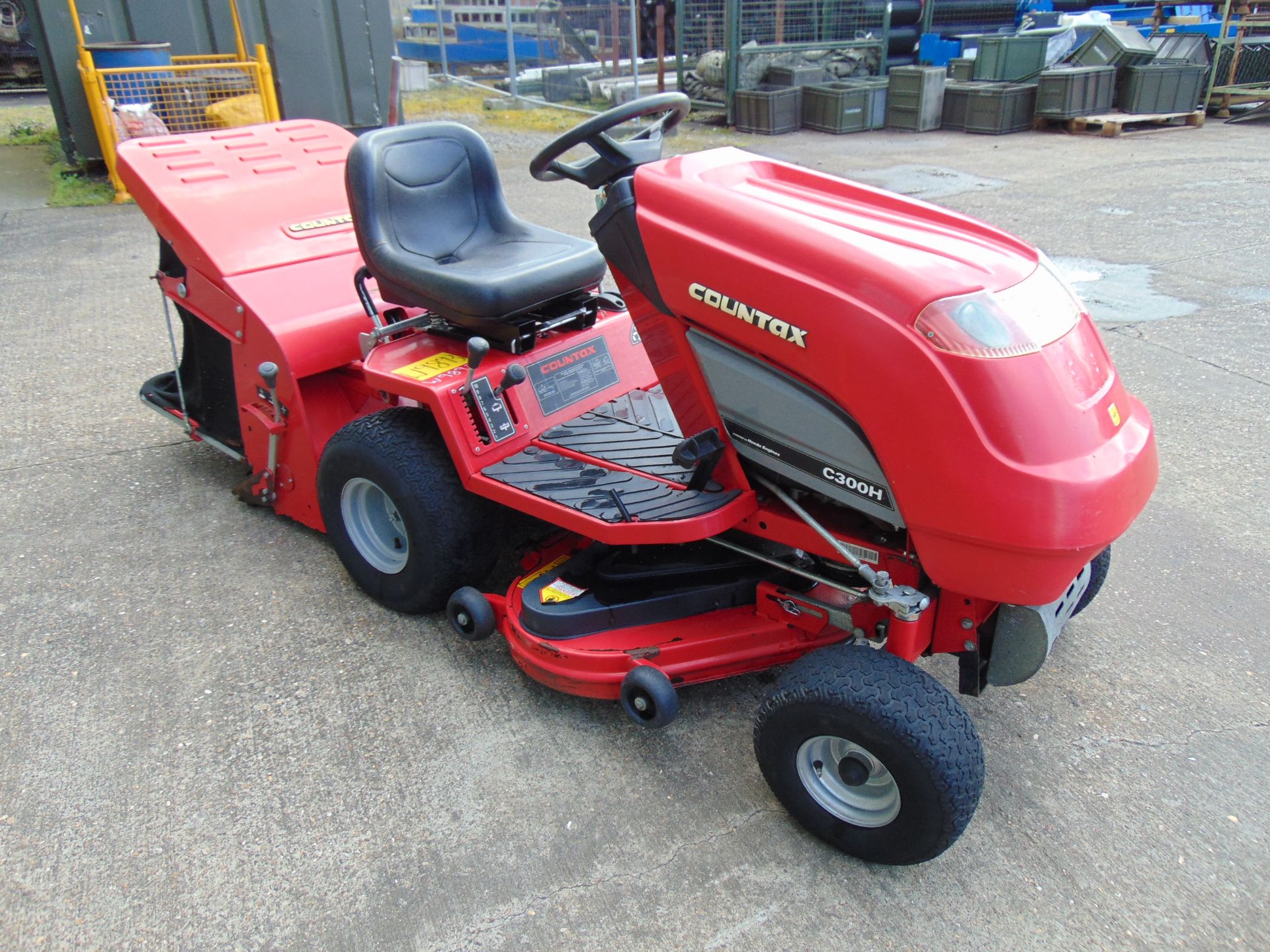 Countax C300H Hydrostatic Ride On Mower with Rear Brush and Grass Collector ONLY 393 HOURS!!! - Image 3 of 18