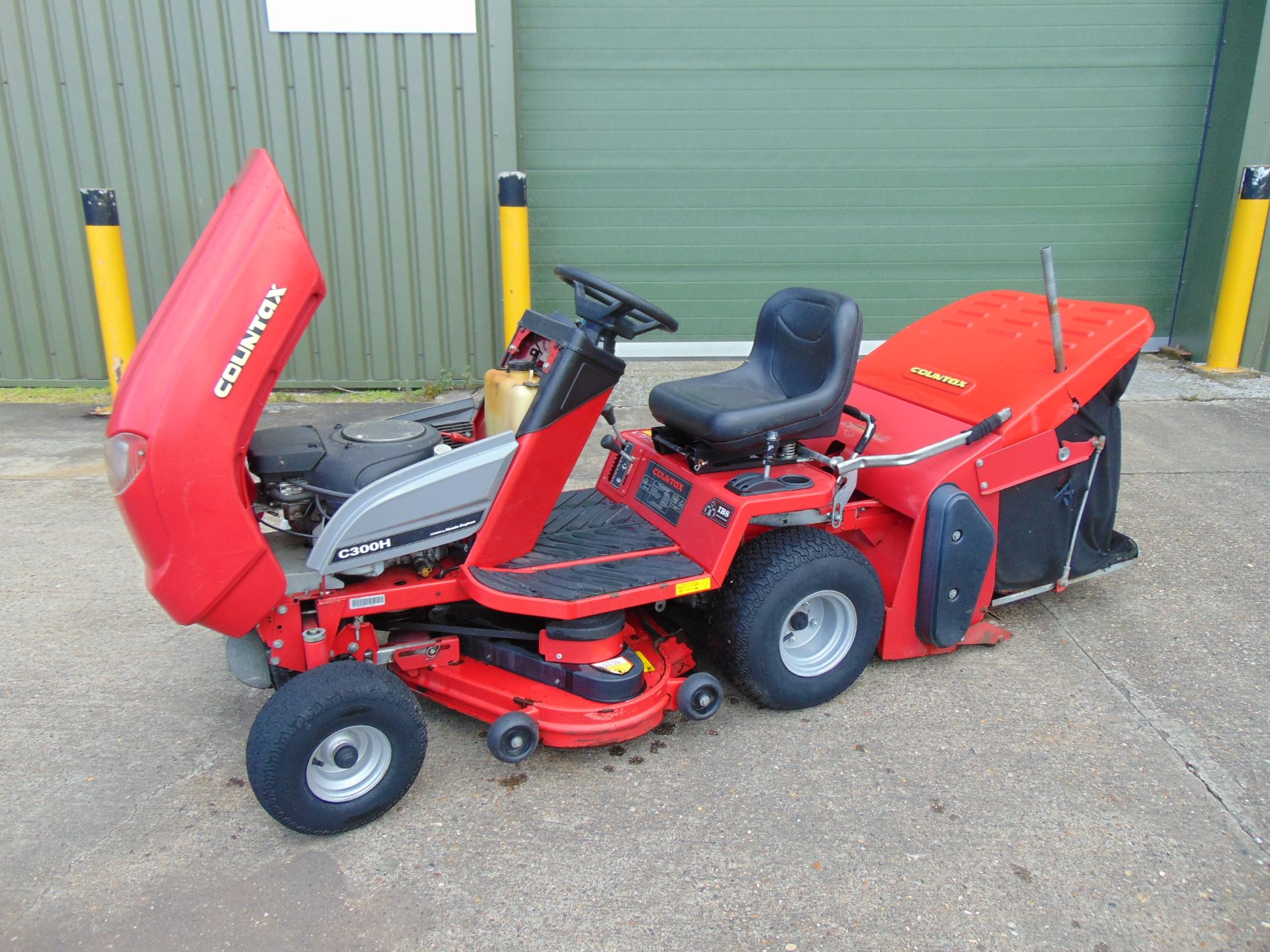 Countax C300H Hydrostatic Ride On Mower with Rear Brush and Grass Collector ONLY 393 HOURS!!! - Image 17 of 18