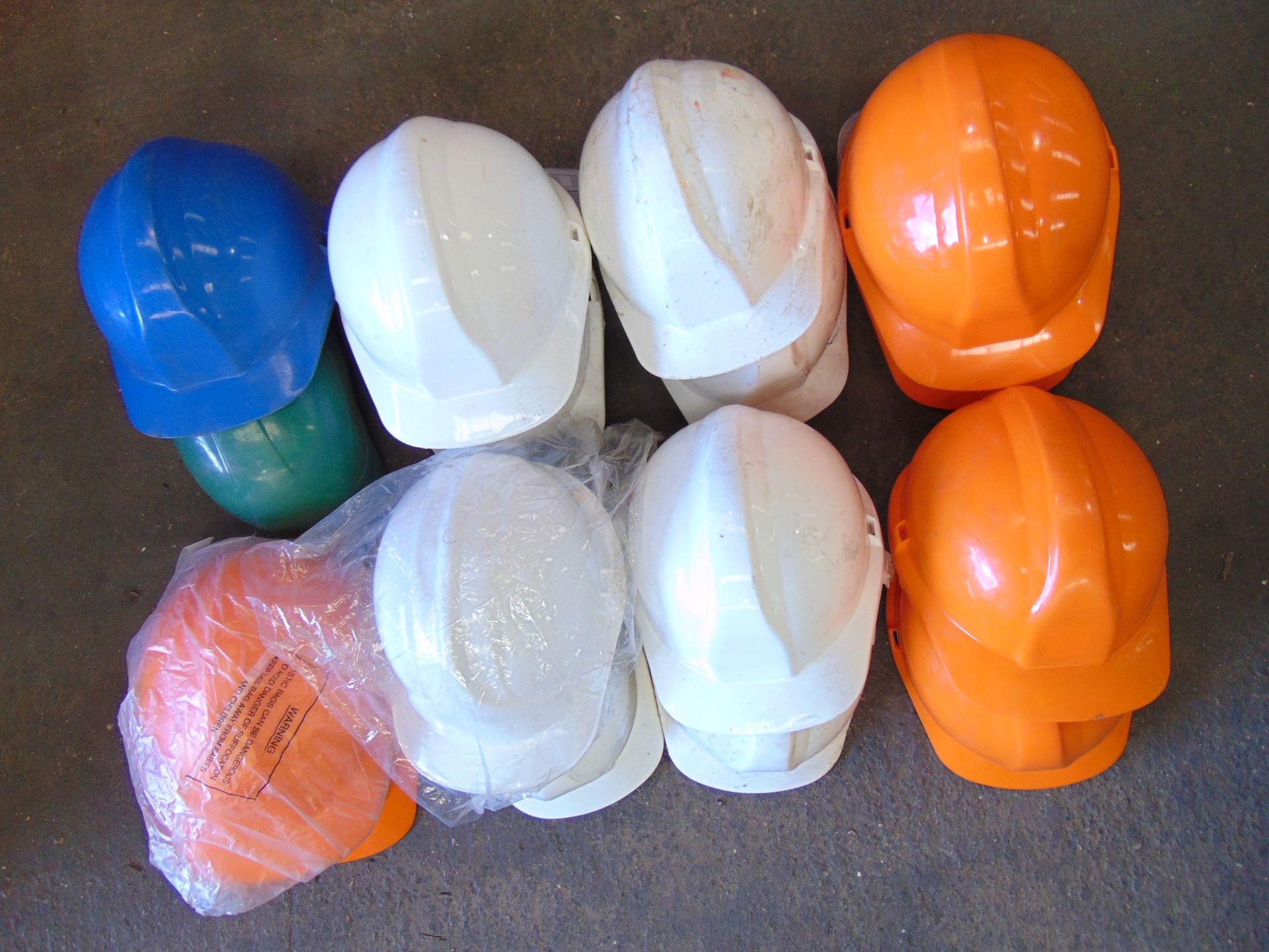 16 x Safety Helmets Various Colours. - Image 2 of 3