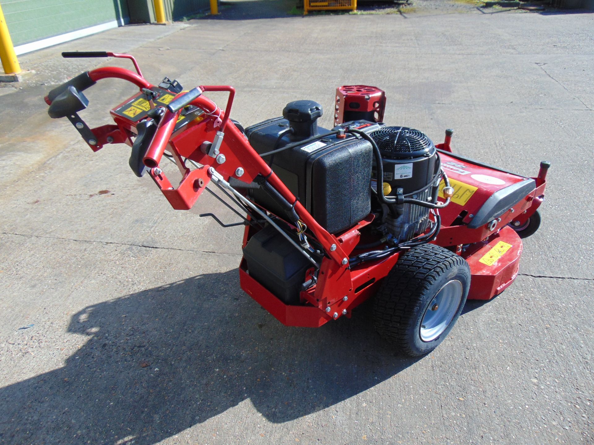 Ferris 32'' Walk Behind Commercial Mower c/w Kawasaki 15HP Engine - Image 6 of 17