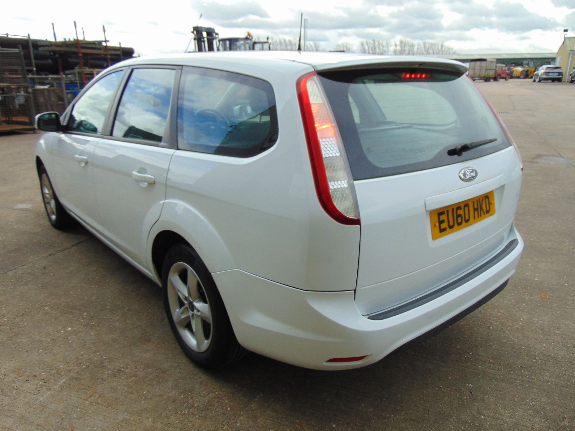 2010 Ford Focus Zetec 1.6 TD Estate ONLY 76,346 Miles - Image 9 of 16