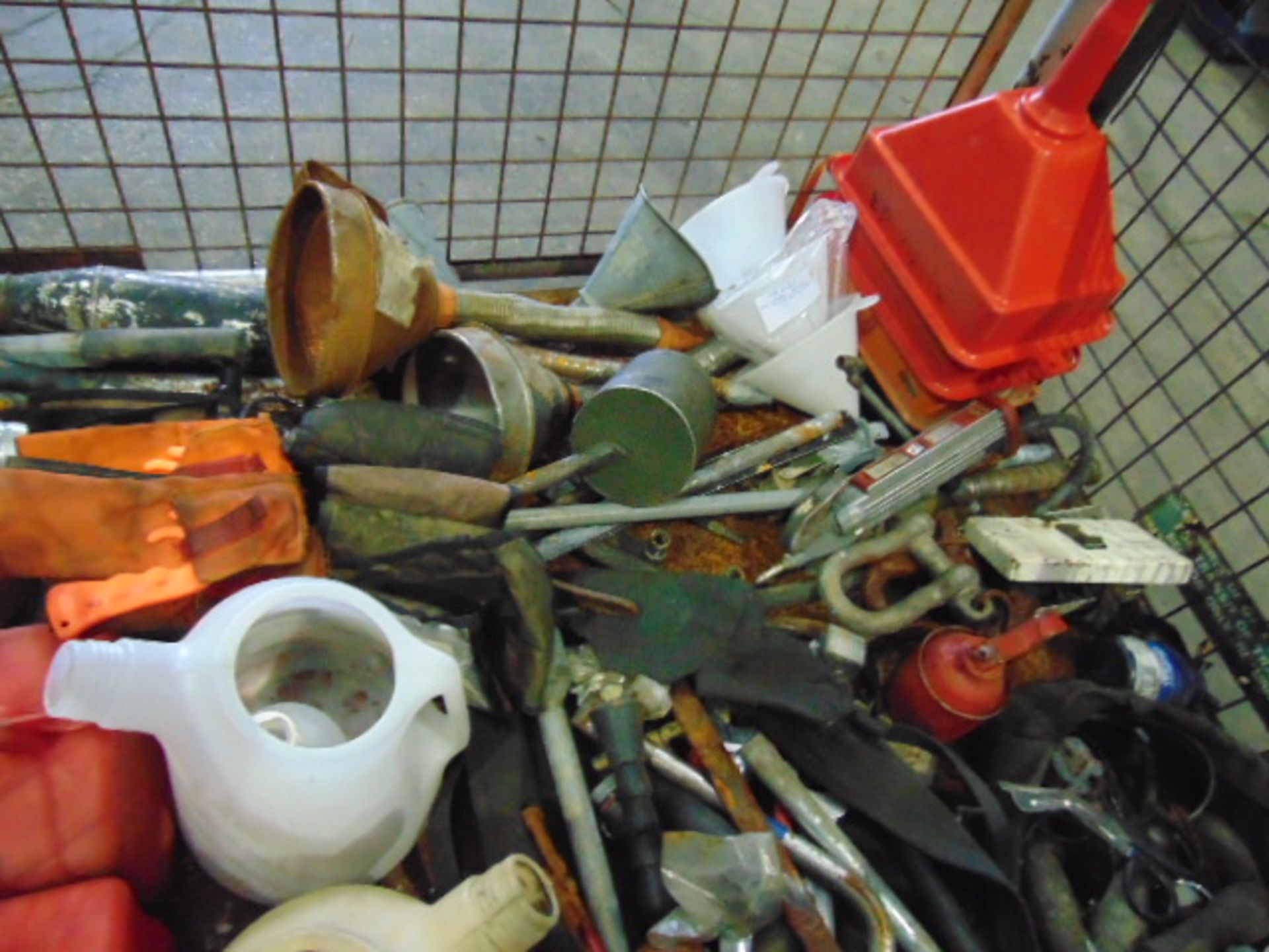 Stillage of Workshop Tools and Accessories - Image 4 of 4