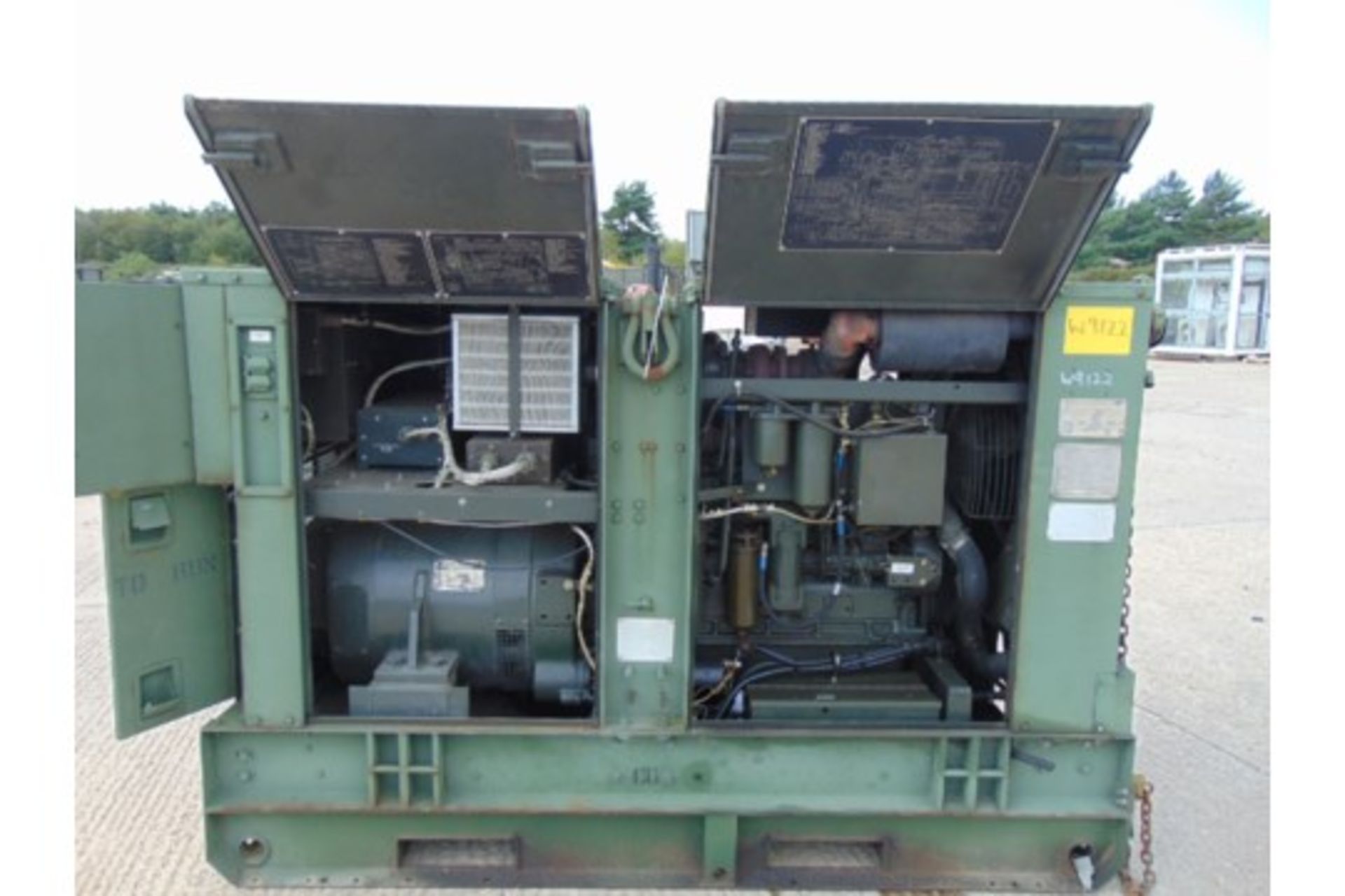 Allis Chalmers MEP-006A 60kW Diesel Generator Set 240/415 volt single/three phase ONLY 821 hours !!! - Bild 8 aus 21