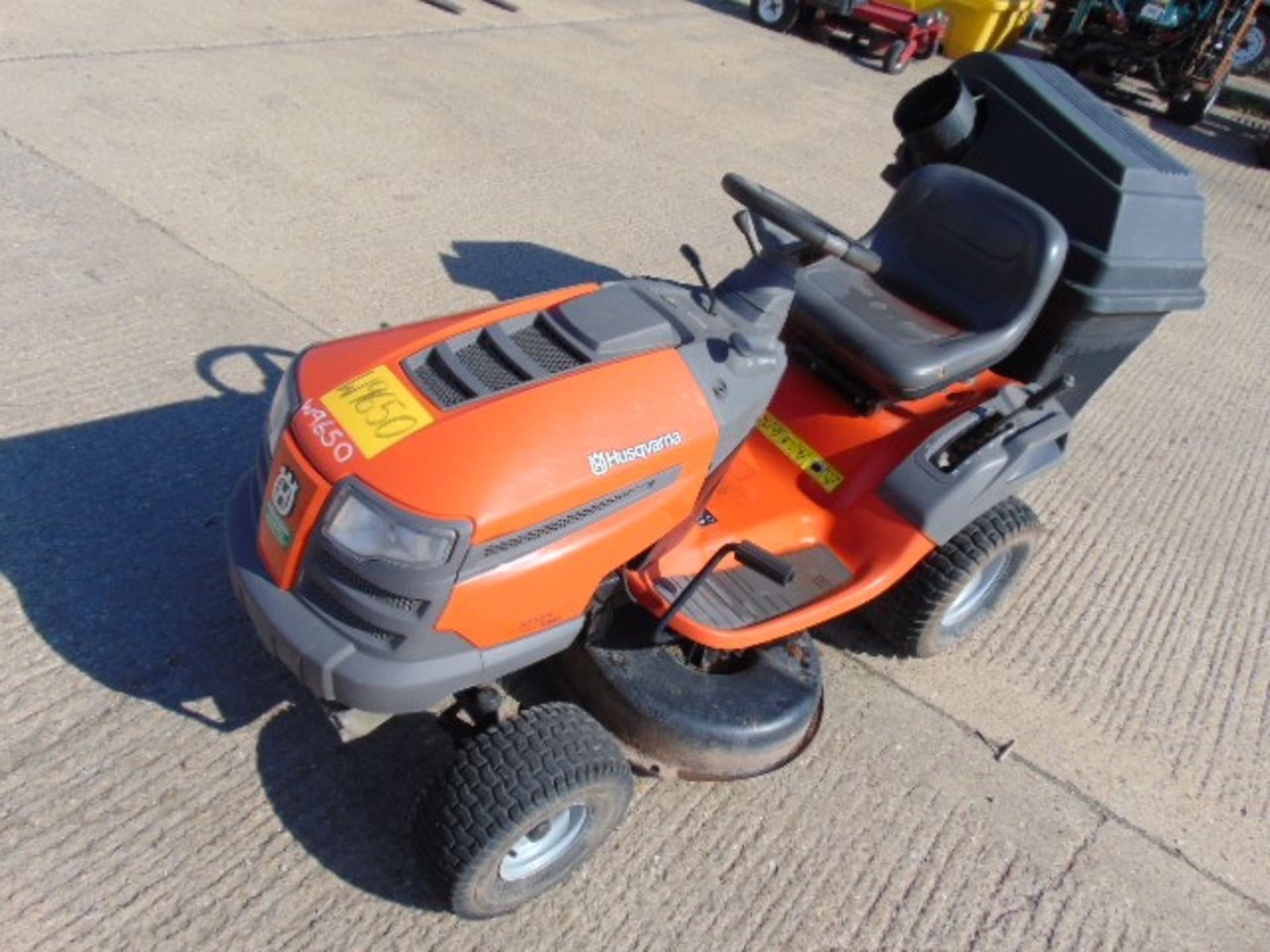 2015 Husqvarna LT151 Ride-On Mower with grass collector