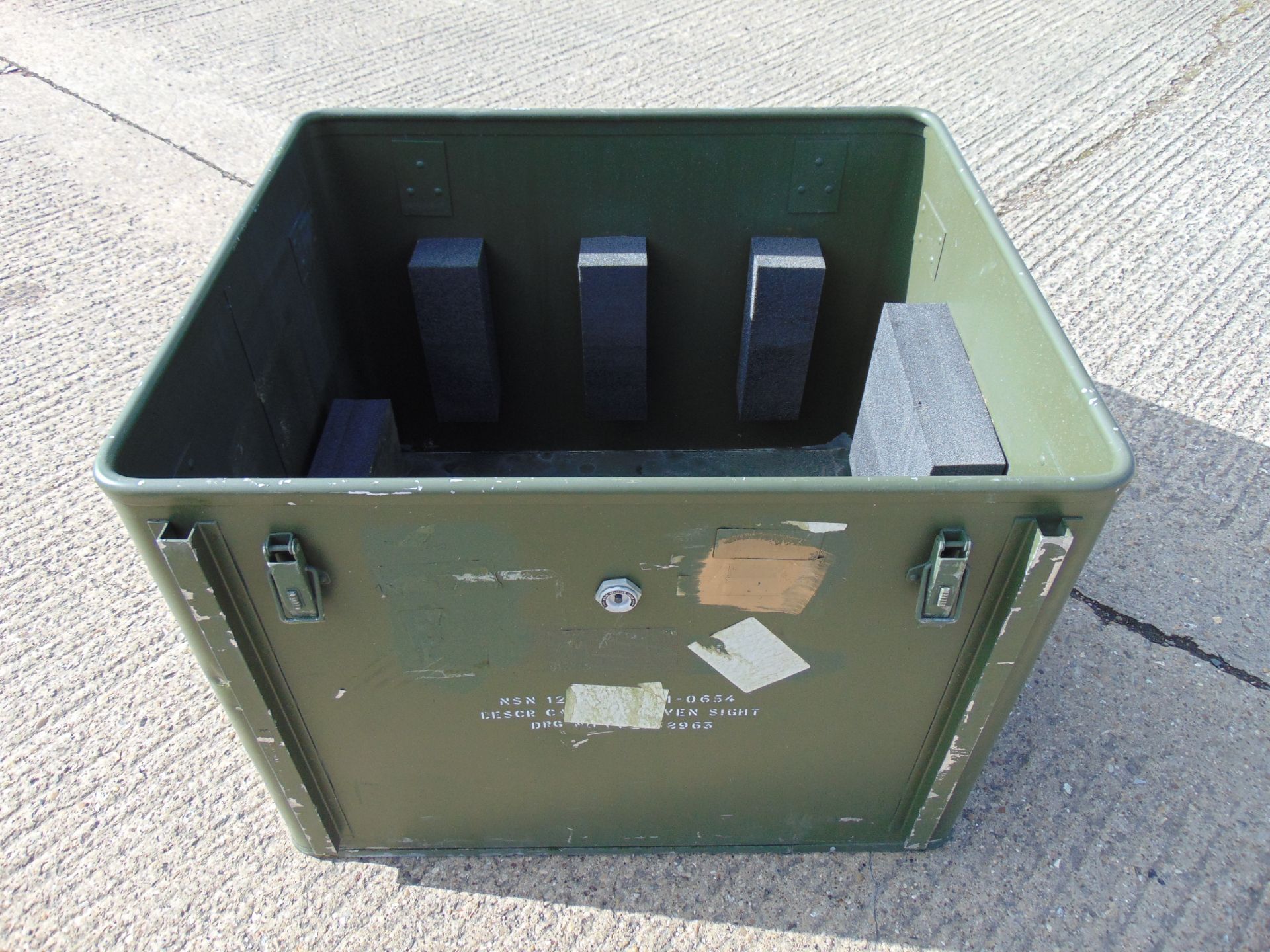 Heavy Duty Vehicle Tool / Storage Box - Image 2 of 6