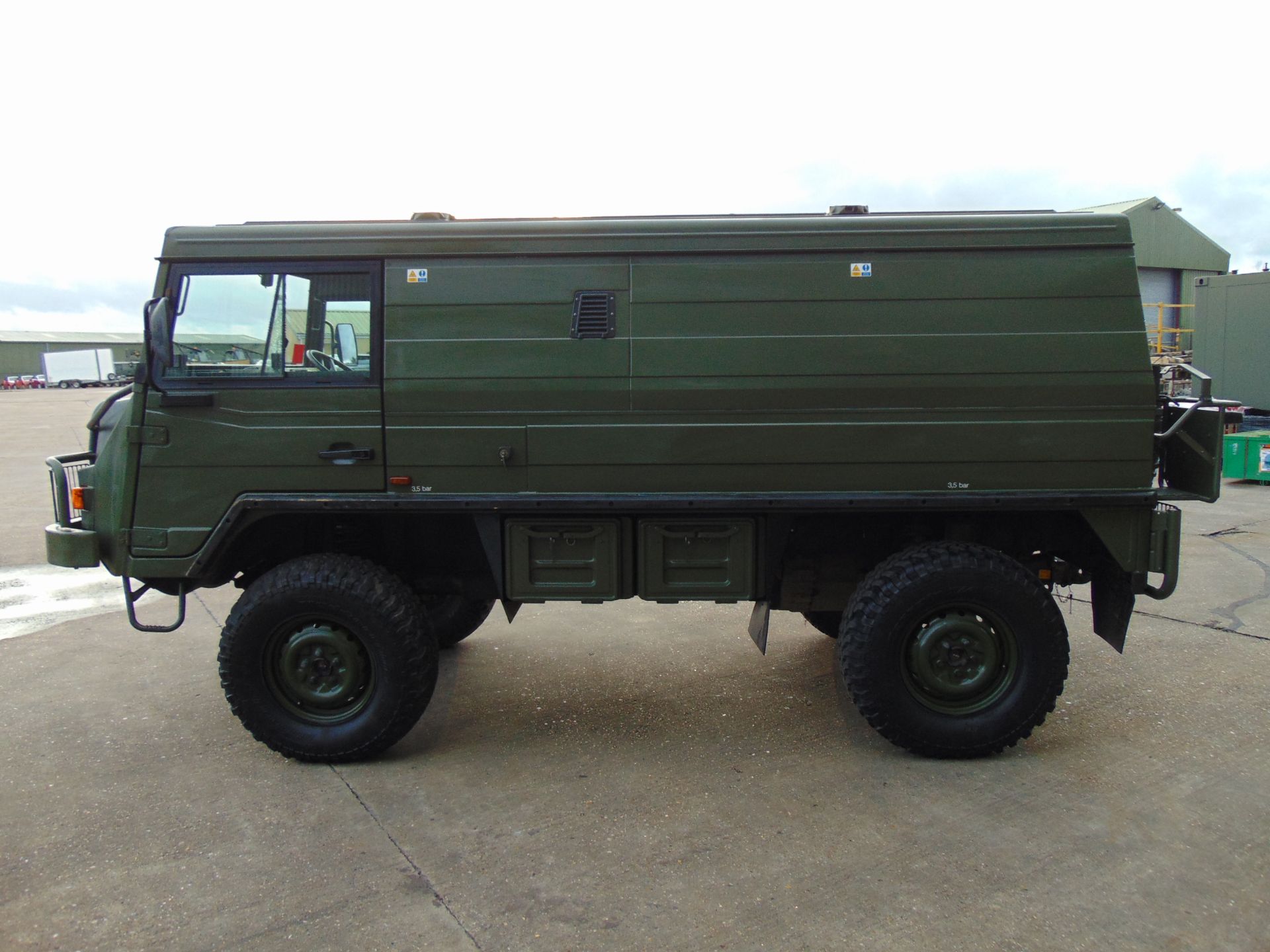 Military Specification Pinzgauer 716 MK 4X4 Hard Top ONLY 1,312 MILES!!! - Image 5 of 25