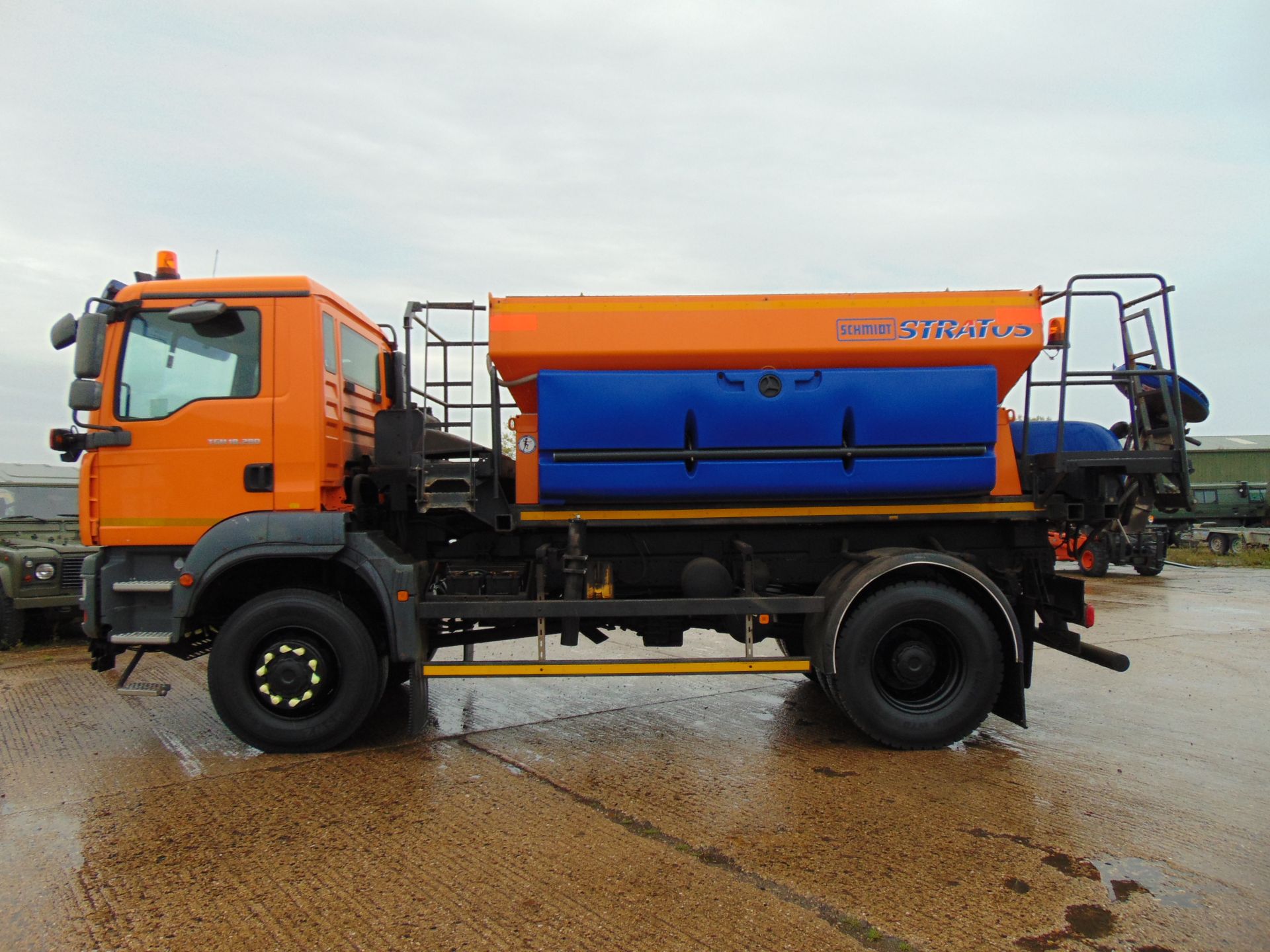 2008 MAN TGM 18.280 18T 4wd Gritter Lorry C/W Schmidt Gritter Body 34,000 kms only - Image 4 of 23