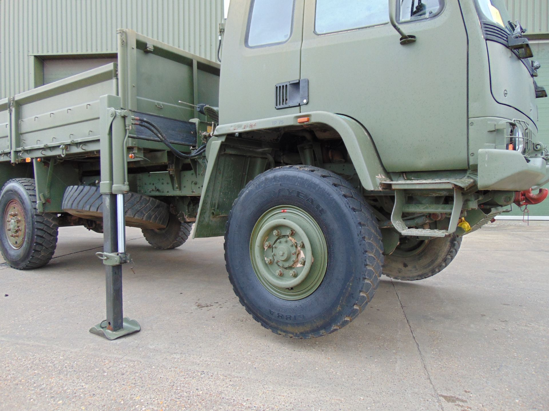 Leyland DAF 4X4 Truck complete with Atlas Crane - Image 5 of 28