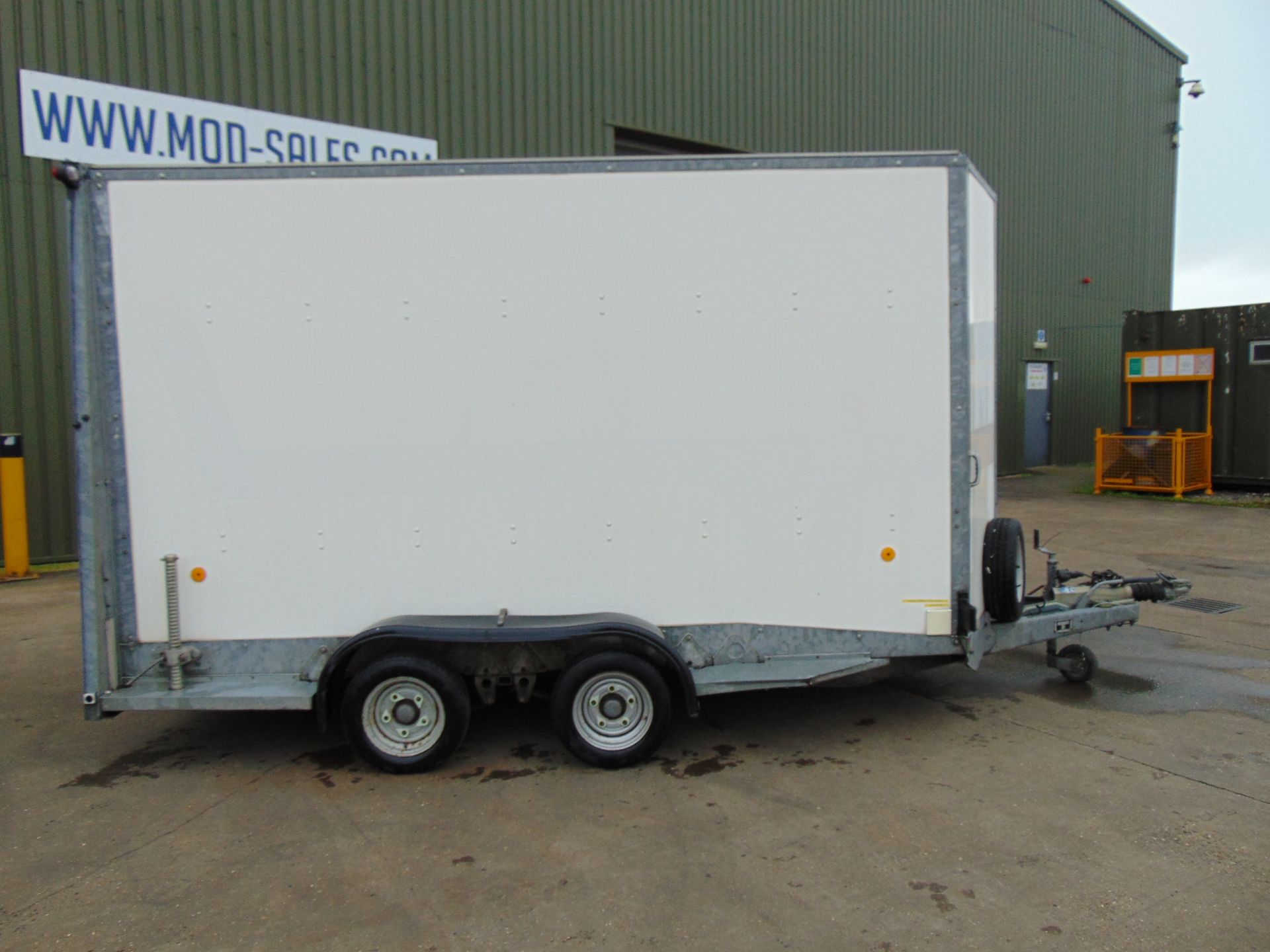 Twin Axle Ifor Williams BV126G/DR Box Trailer c/w Dropdown Tailgate / Loading Ramp - Image 18 of 23