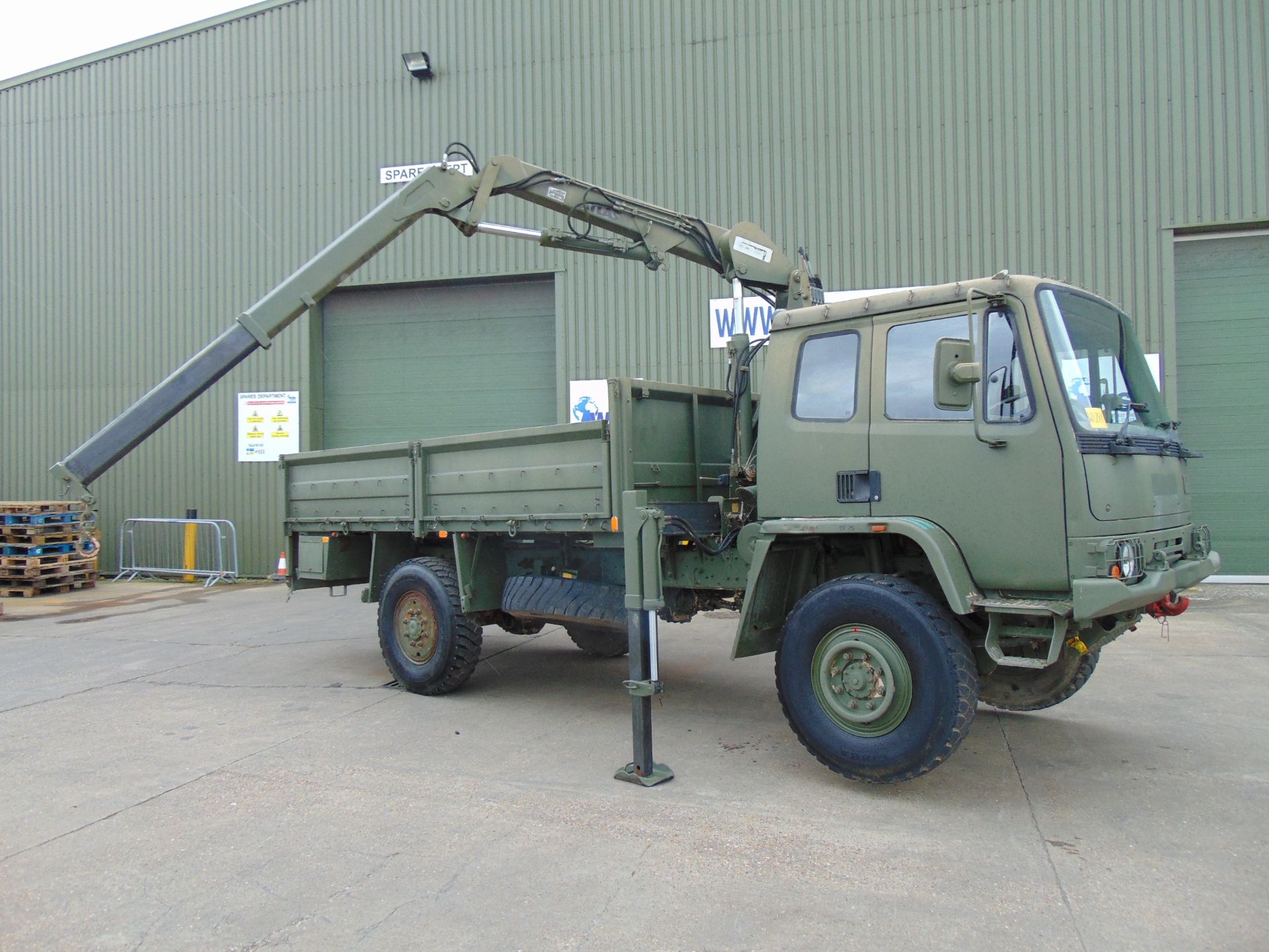 Leyland DAF 4X4 Truck complete with Atlas Crane