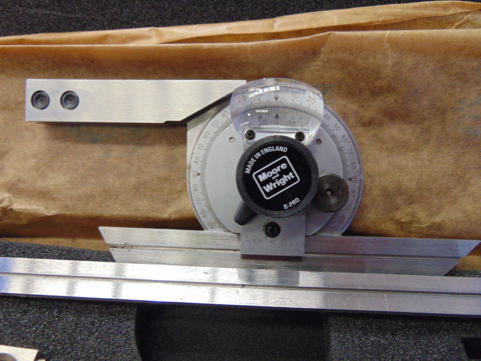 UNISSUED Moore and Wright Universal Bevel Protractor. - Image 3 of 4