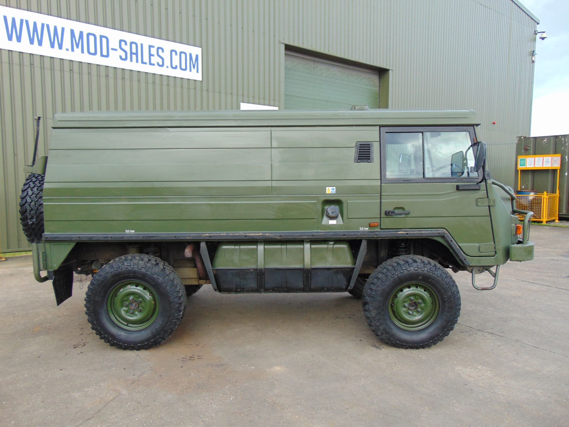 Military Specification Pinzgauer 716 MK 4X4 Hard Top ONLY 1,312 MILES!!! - Image 6 of 25